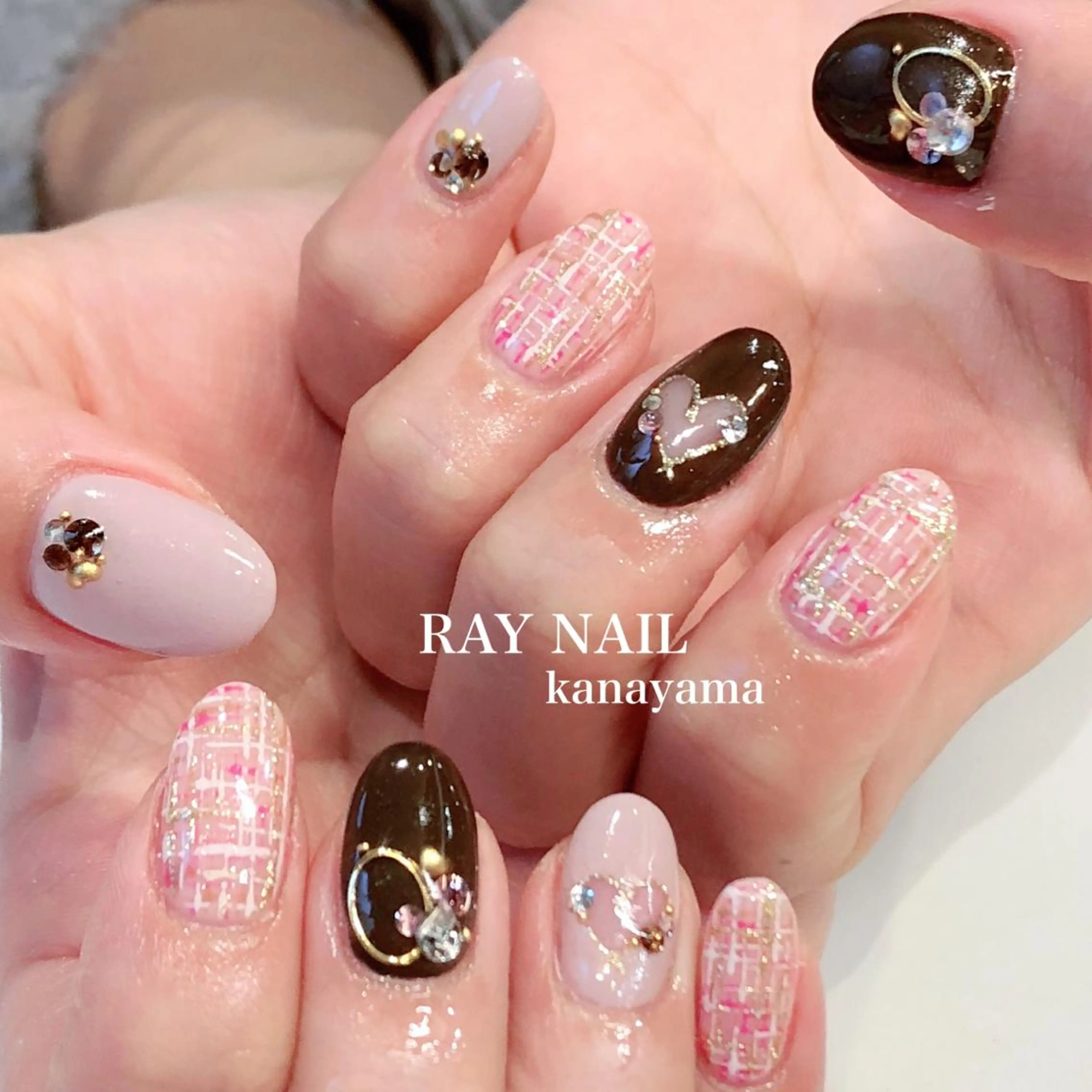 ネイル ハート ツイードネイル Arowa 伊田のネイルデザイン