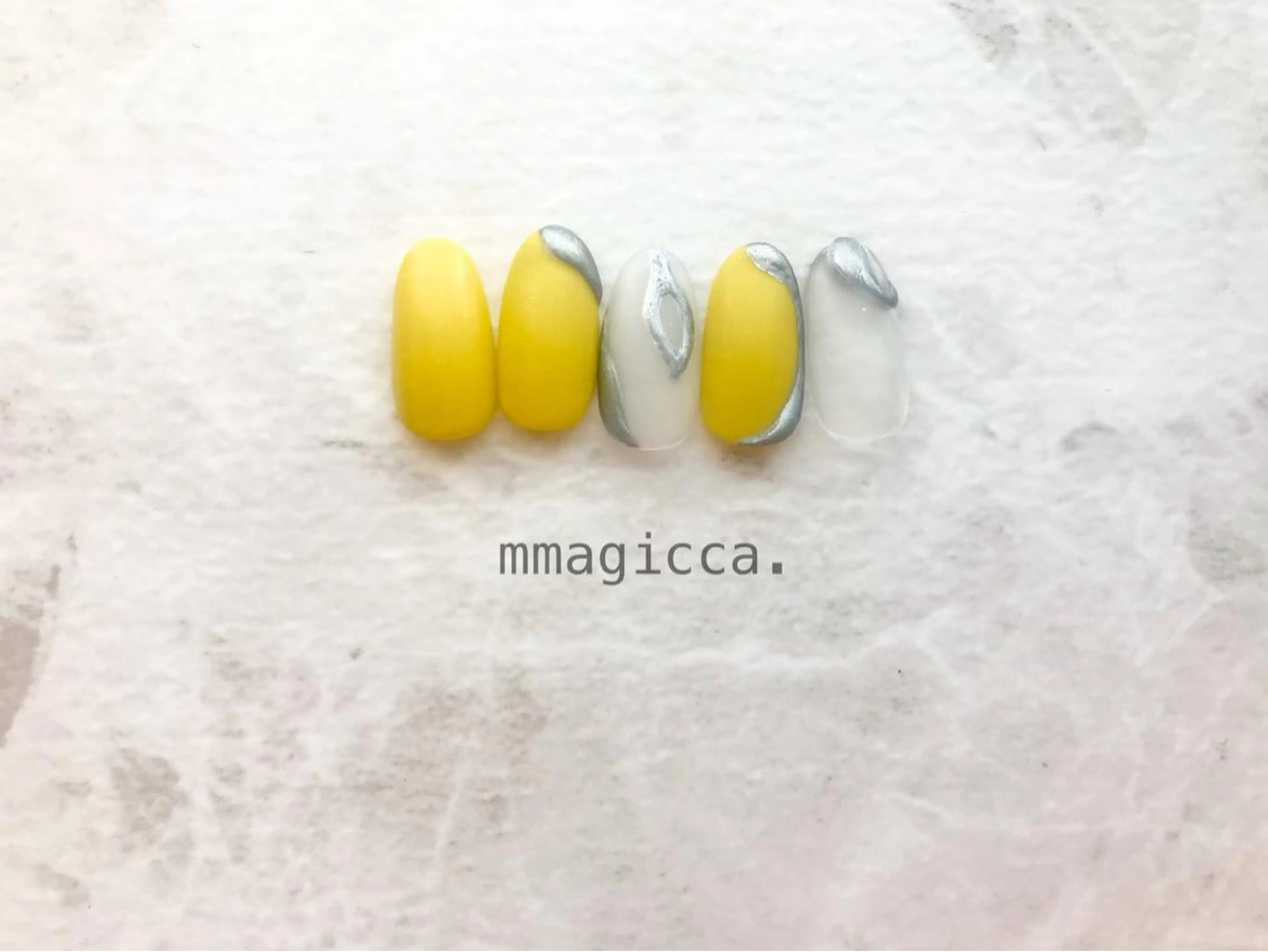 ネイル ジェルネイル mmagicca. 【 まじか. 】のネイルデザイン