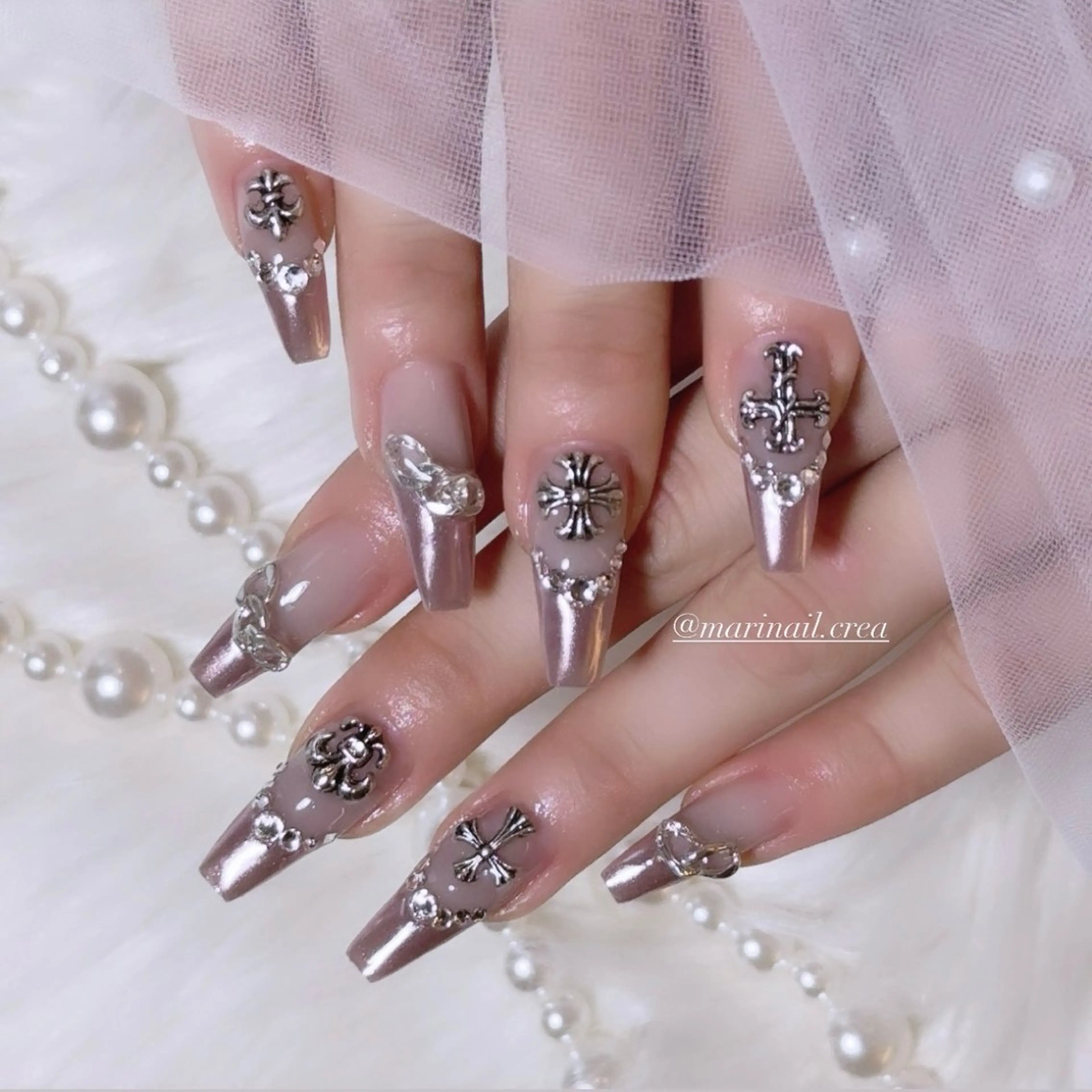 ネイル フレンチネイル ミラーネイル CReA nailのネイルデザイン