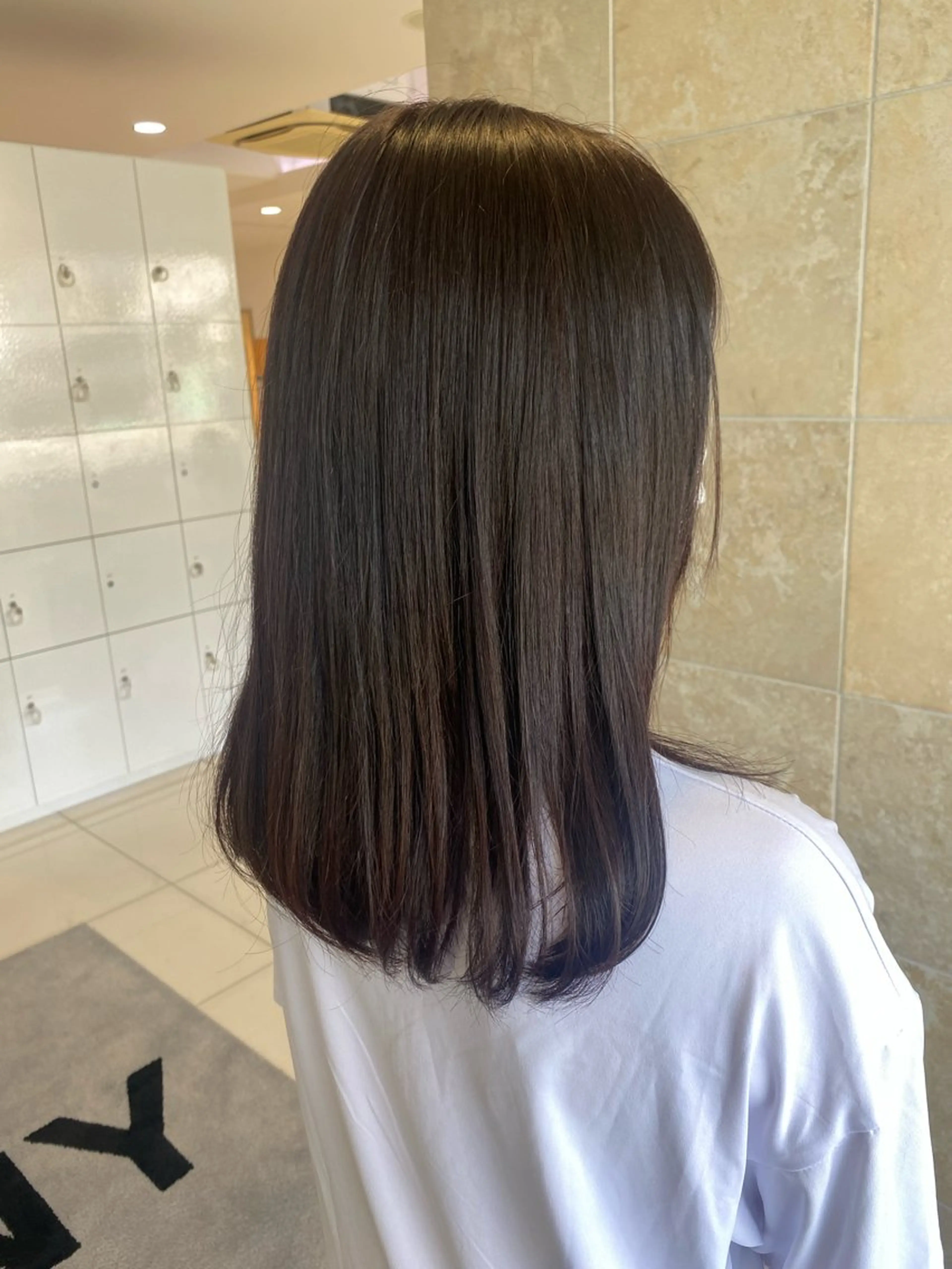 セミロング 艶髪/透明感/ 三宅晴香のヘアスタイル