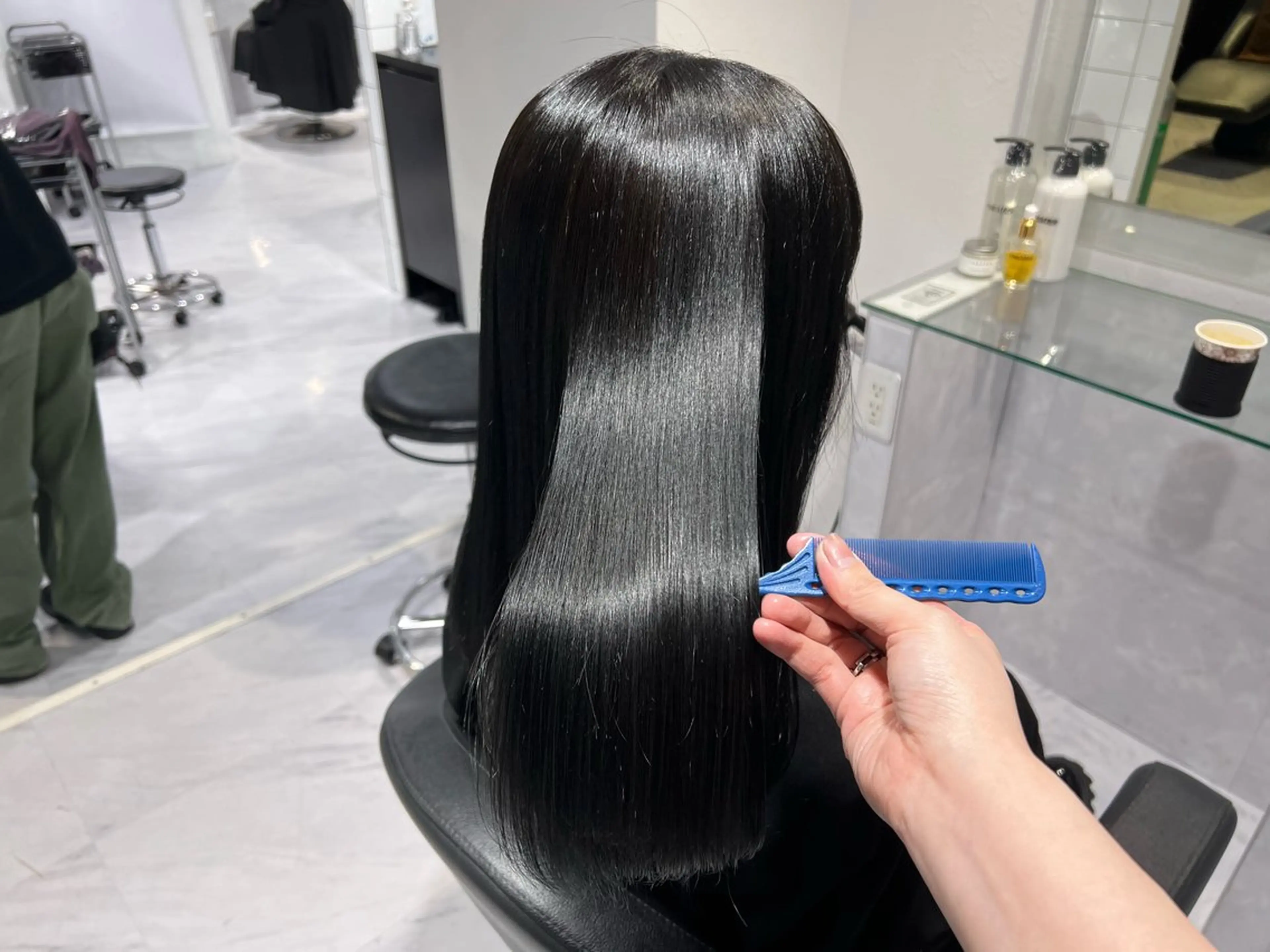 ロング カラー ヘアアレンジ 透明感カラー 髪質改善 縮毛矯正 カット 縮毛矯正 トリートメント 🦋重くない暗髪🦋 Hana🦋のヘアスタイル