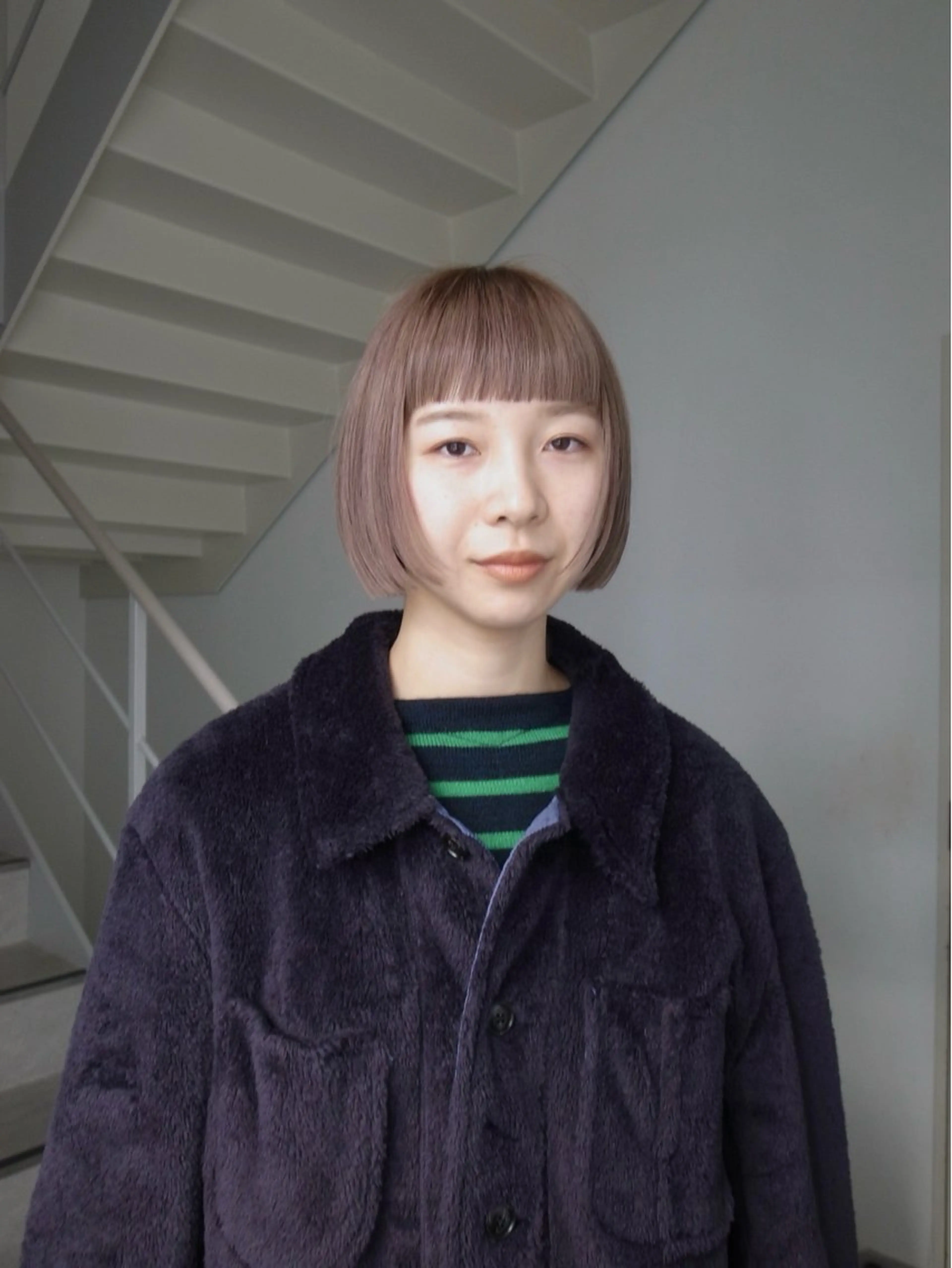 ショート モモコ/ブリーチ/ ミルクティカラーのヘアスタイル