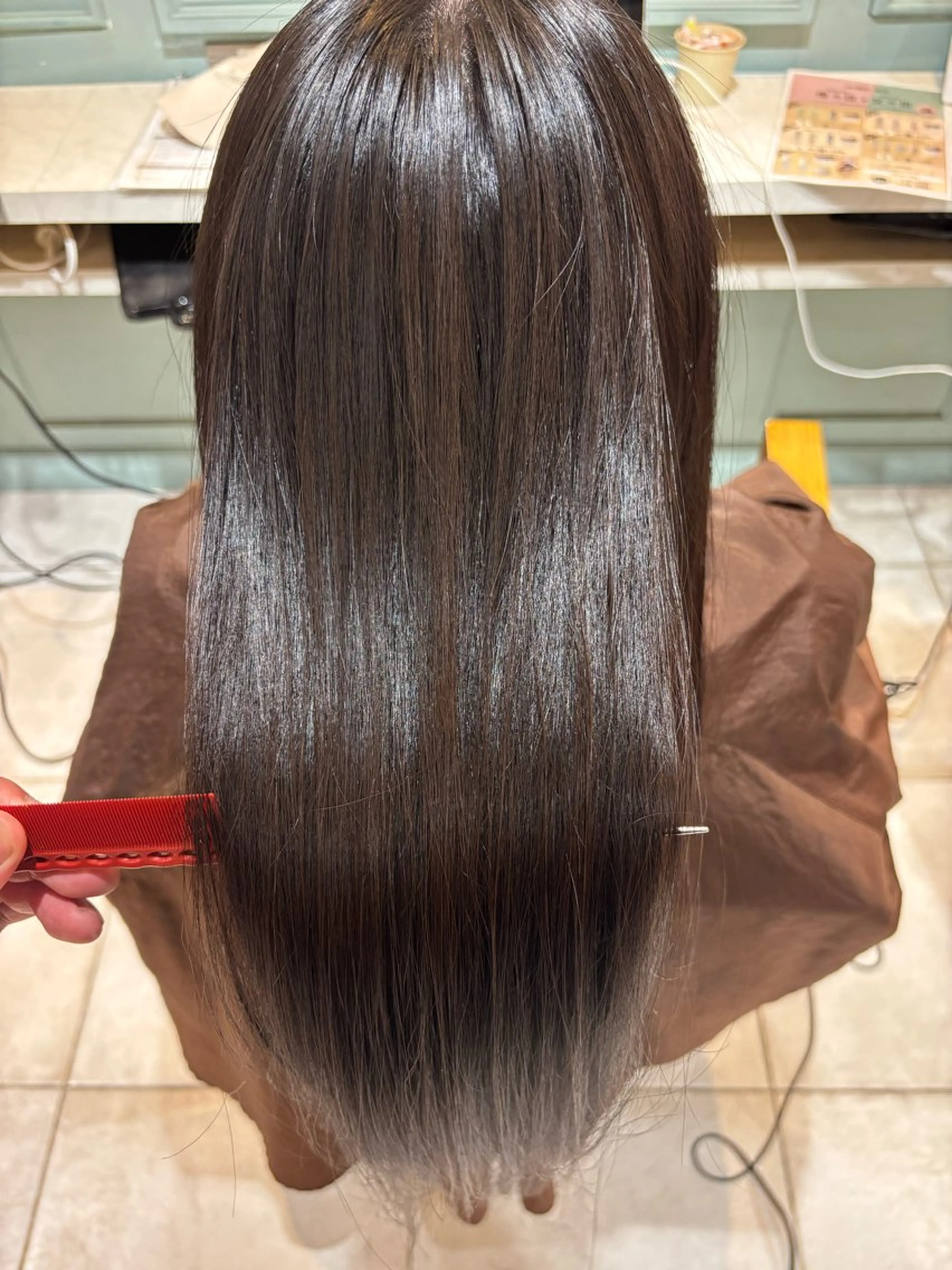 今だけ‼️通常5000円の所レディースカット4000円でやらせて頂きます✂️ロング料金無し！お待ちしております^^の写真