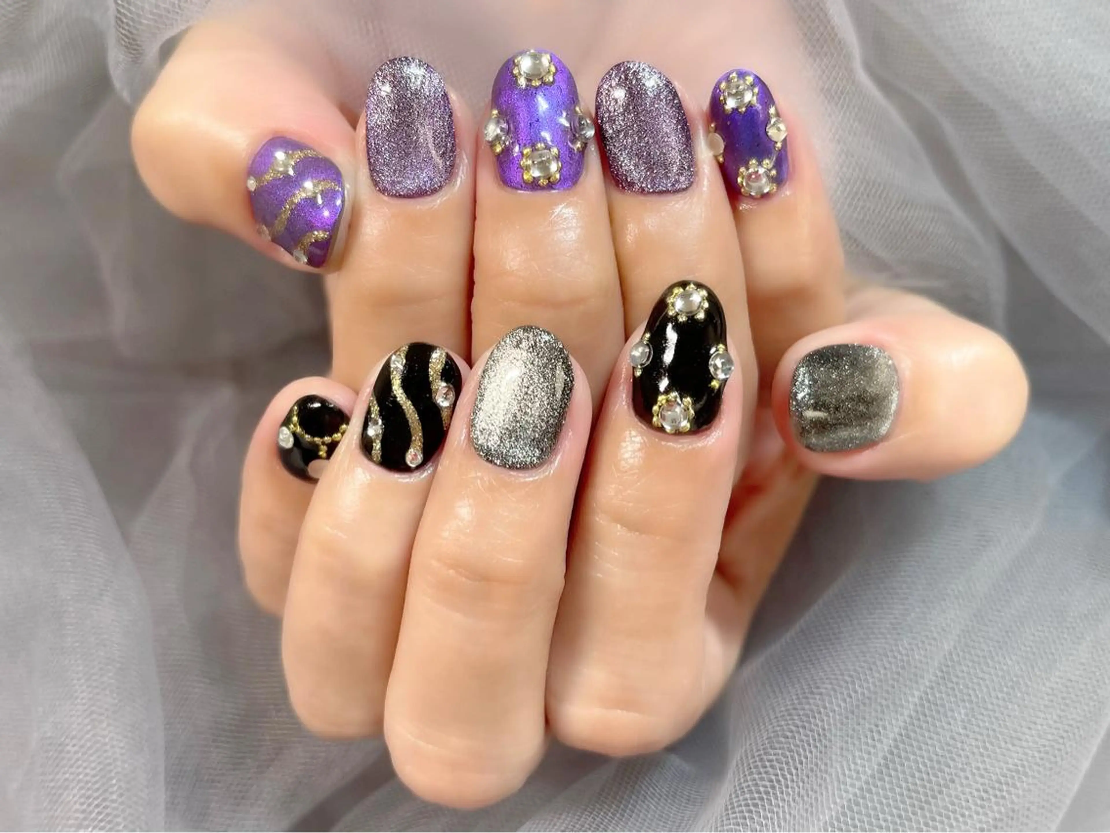ネイル キラキラネイル ハンドネイル Nail Salon KURELLYのネイルデザイン