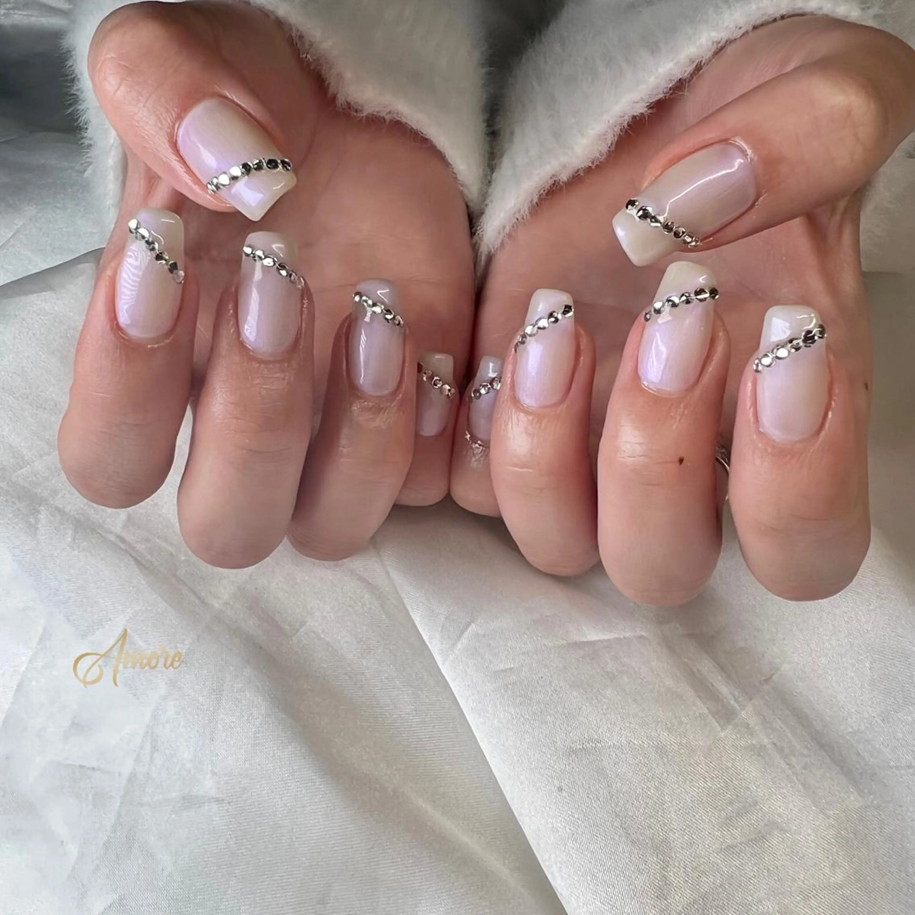 ネイル 氷ネイル・うるうるネイル マグネットネイル ミラーネイル ニュアンスネイル シンプルネイル You kyehwaのネイルデザイン