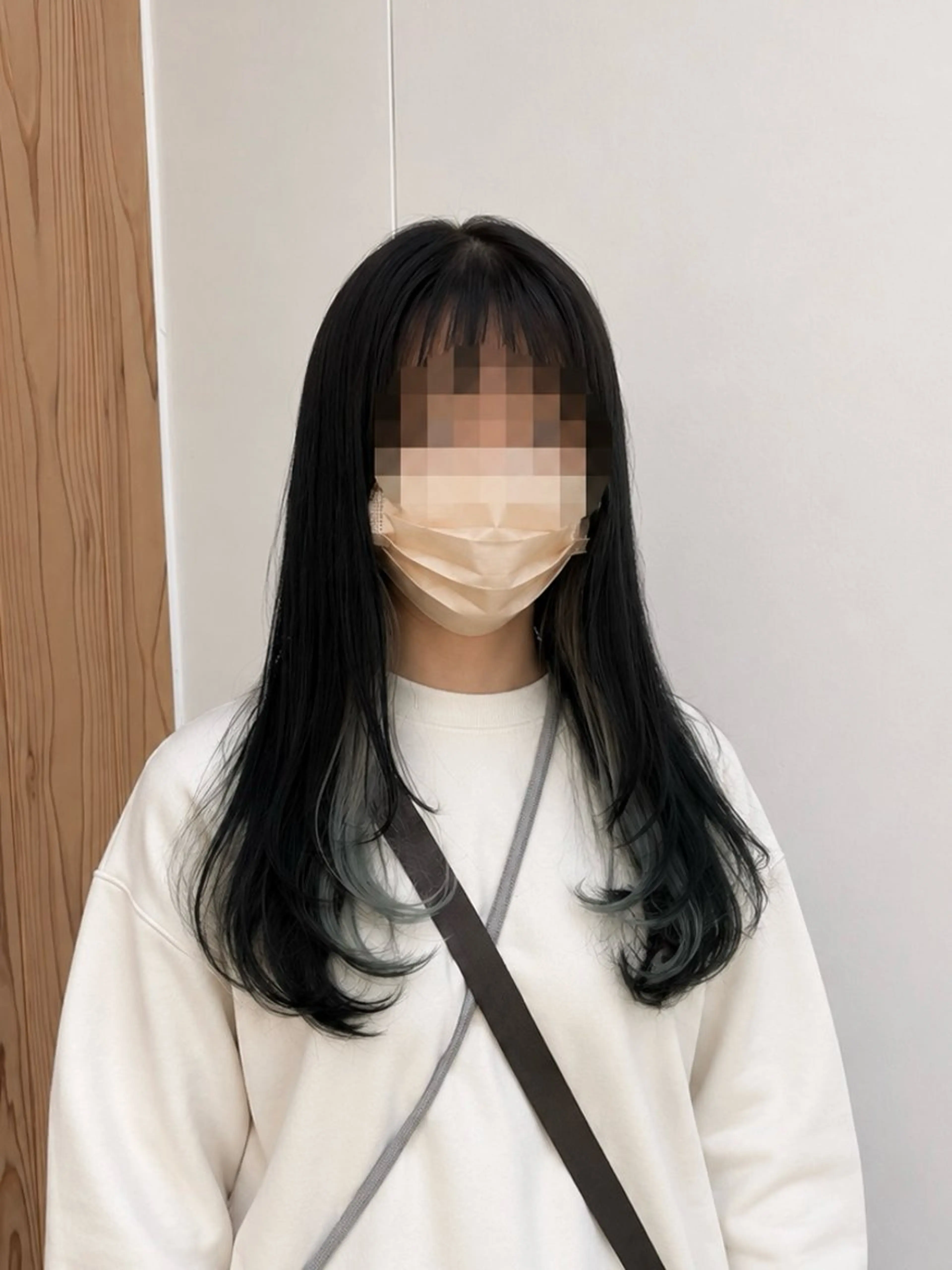 ロング カラー ロングレイヤー インナーカラー レイヤーカット ロング カット ヘアカラー トリートメント 切りっぱなしボブ/ 暖色カラー/なつみのヘアスタイル