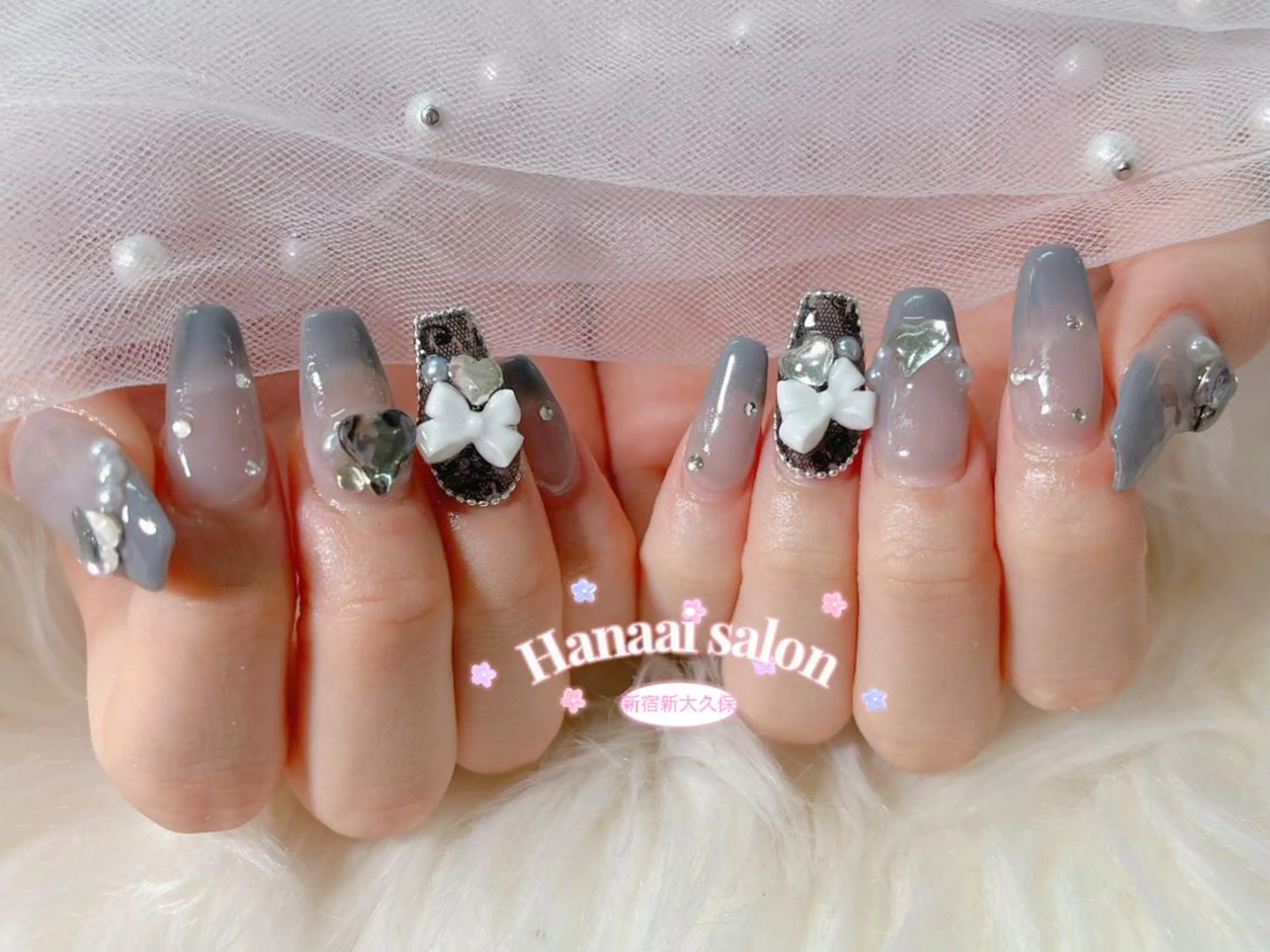 ネイル アートネイル フラッシュネイル フットネイル ジェルネイル グラデーション Hanaai Salon新大久保店のネイルデザイン