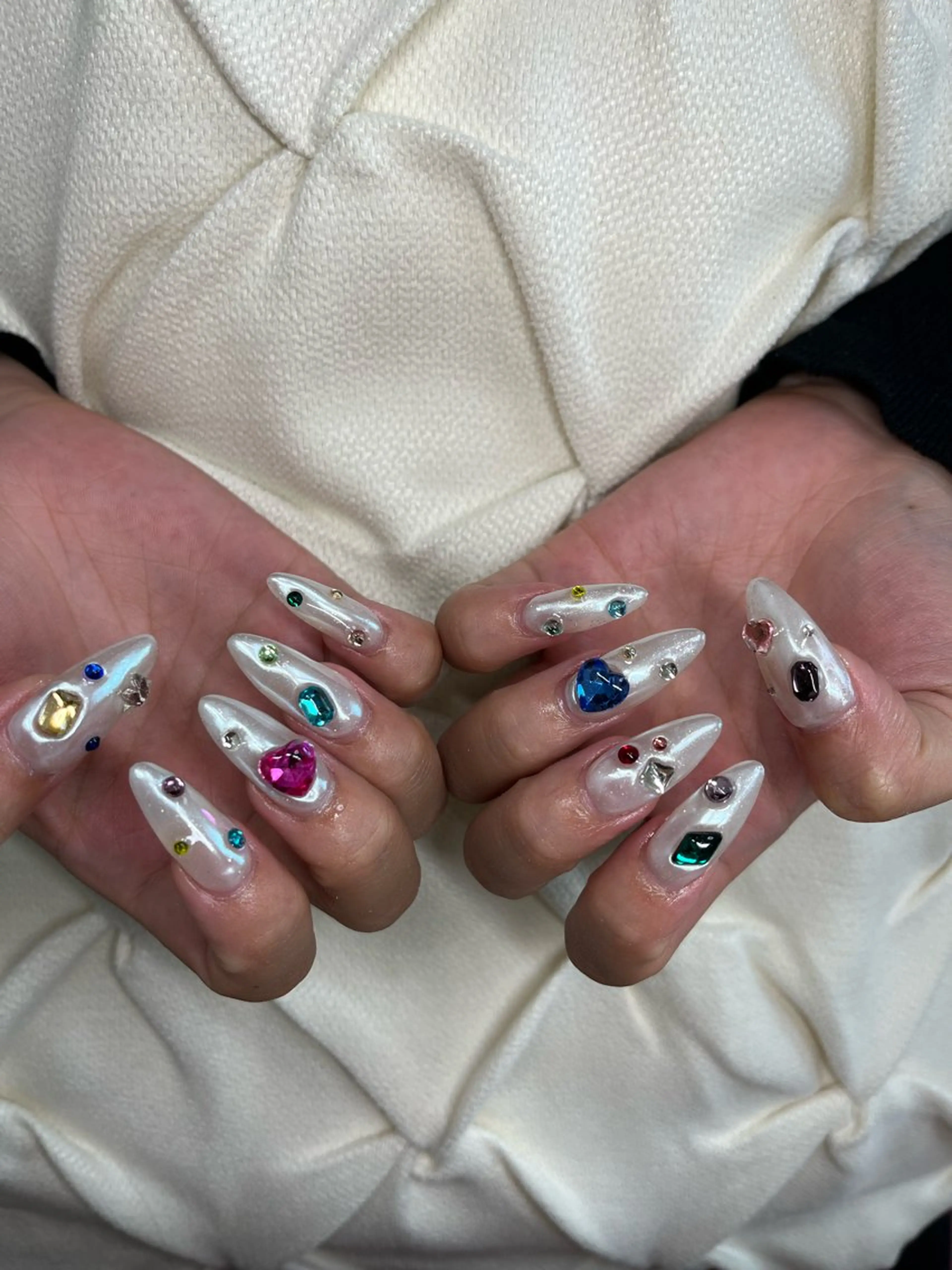 ネイル ミラーネイル nail.salon .Reversalのネイルデザイン