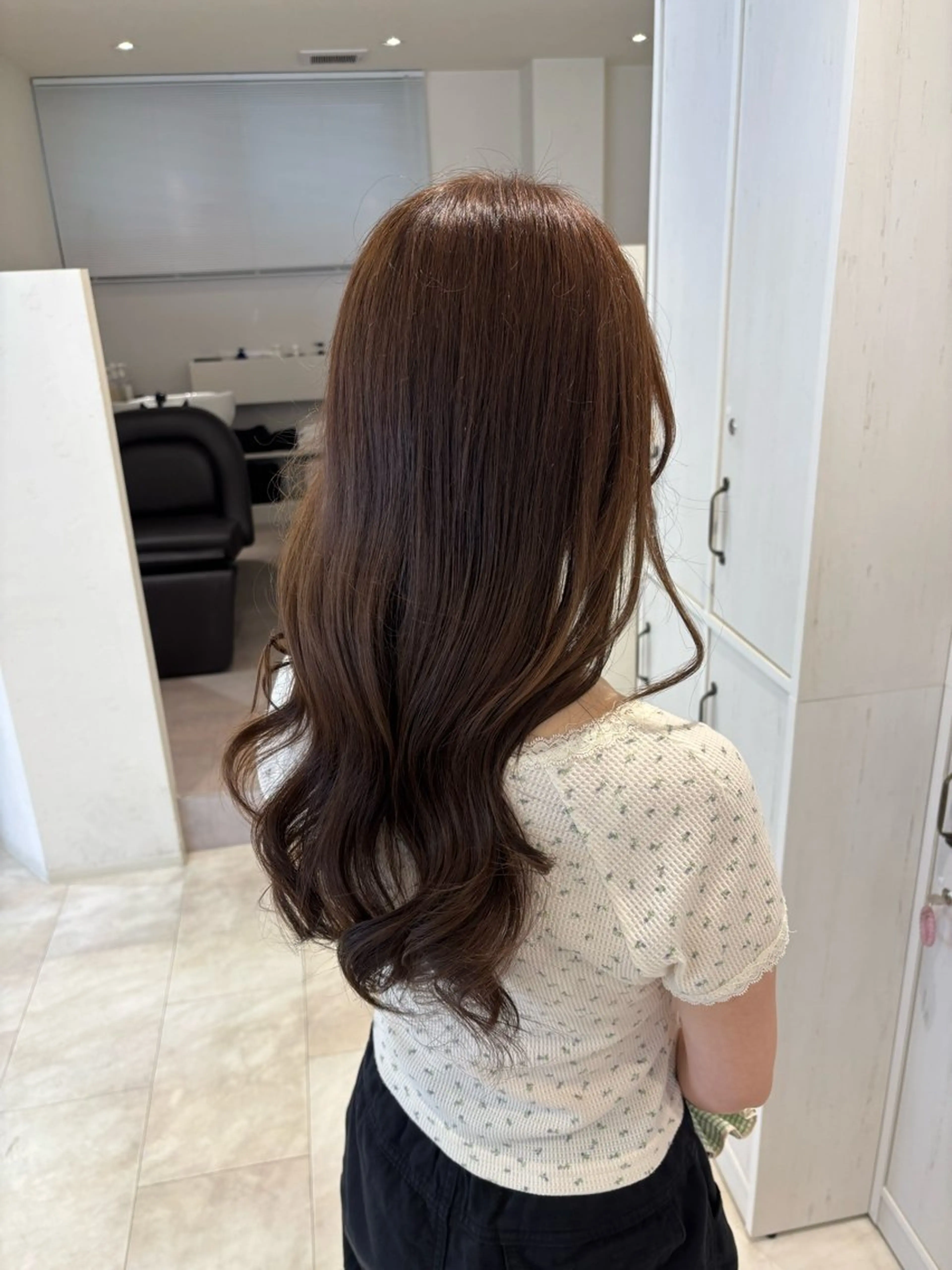 ロング カラー ベージュカラー ヘーゼル 🌟当日予約OK🌟 西野楓加のヘアスタイル