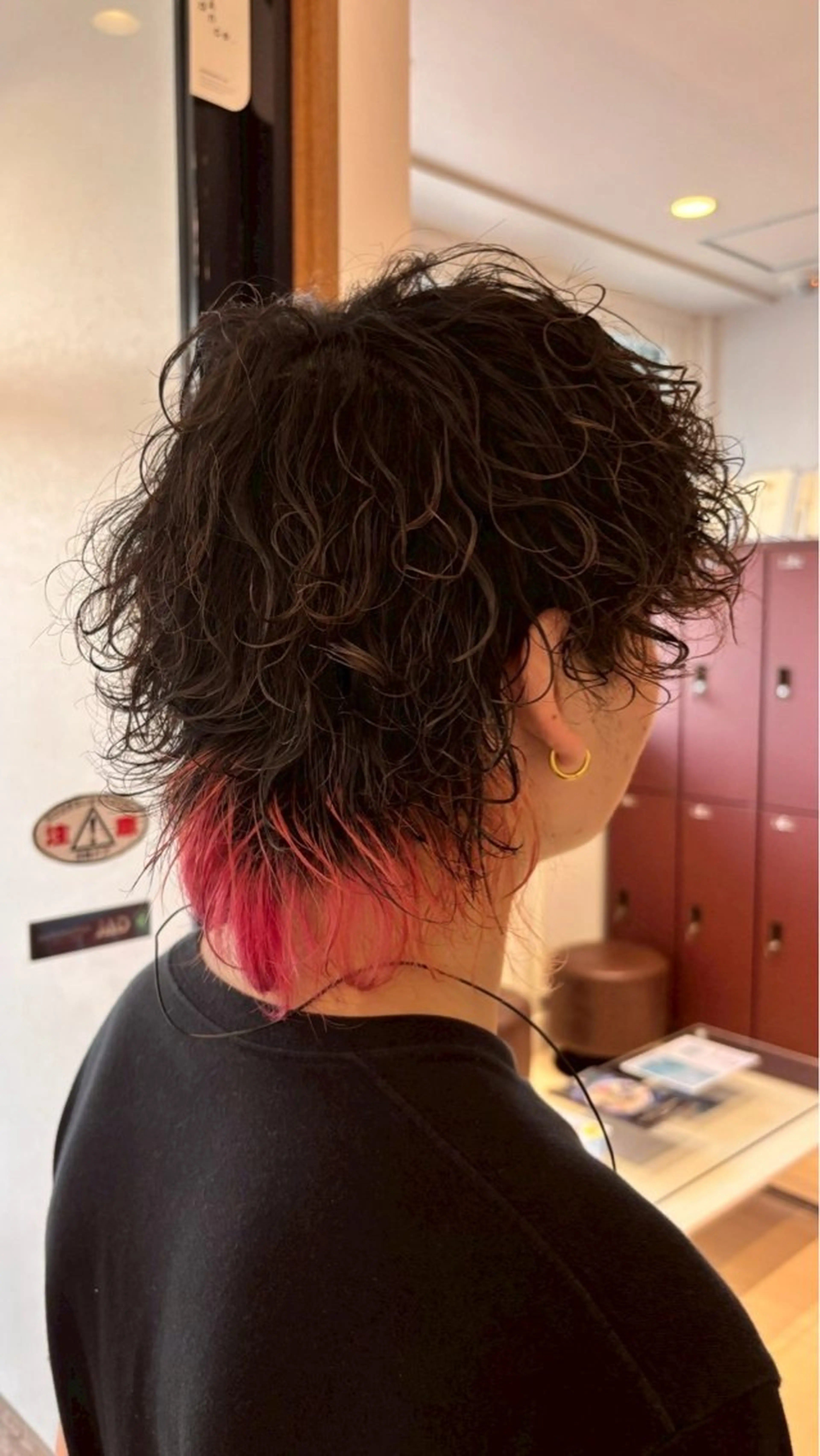 ショート パーマ メンズ メンズパーマ 波巻きパーマ 鼎一真ハイトーン/ パーマ/何でも屋さんのヘアスタイル