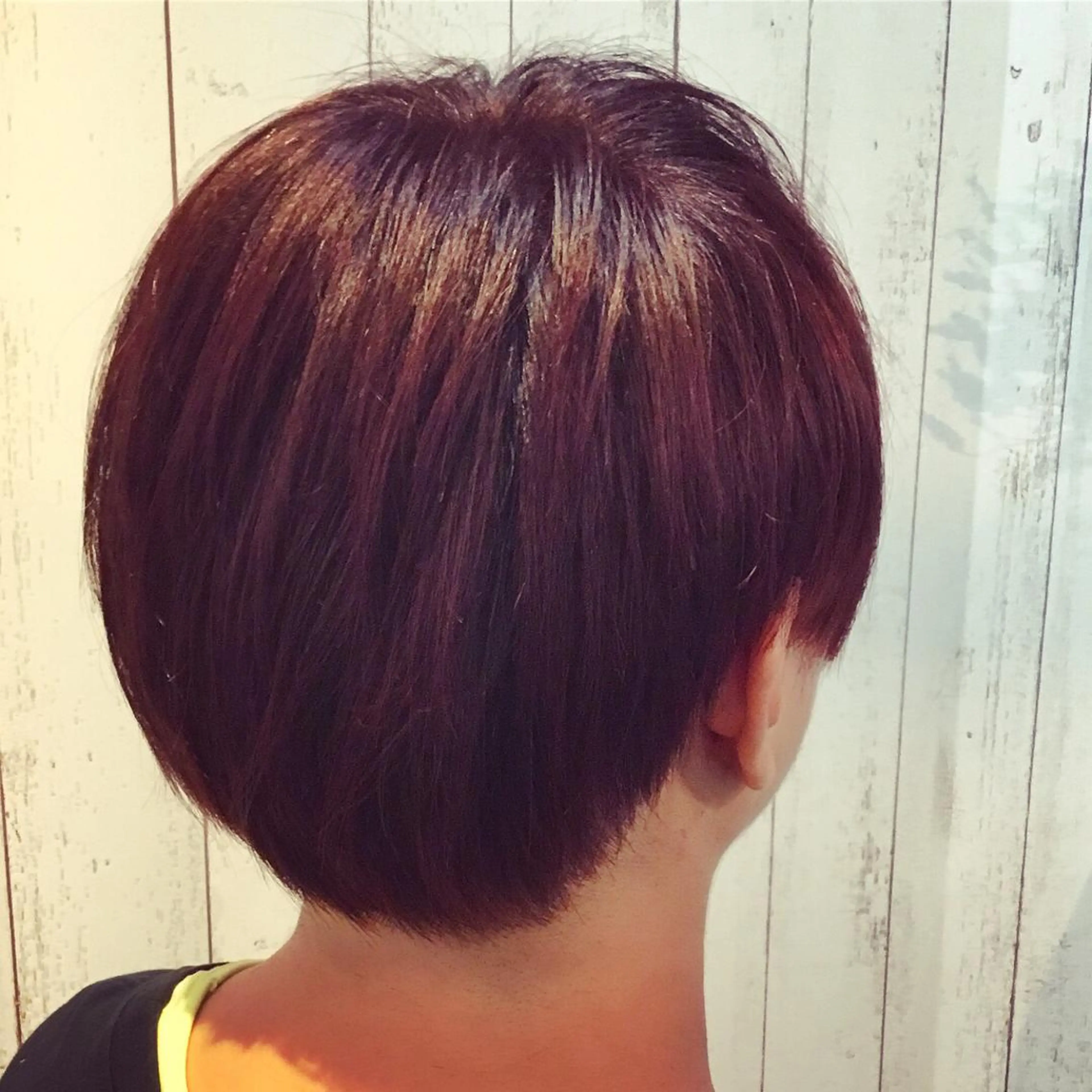 ショート カラー embrace エンブレイスのヘアスタイル