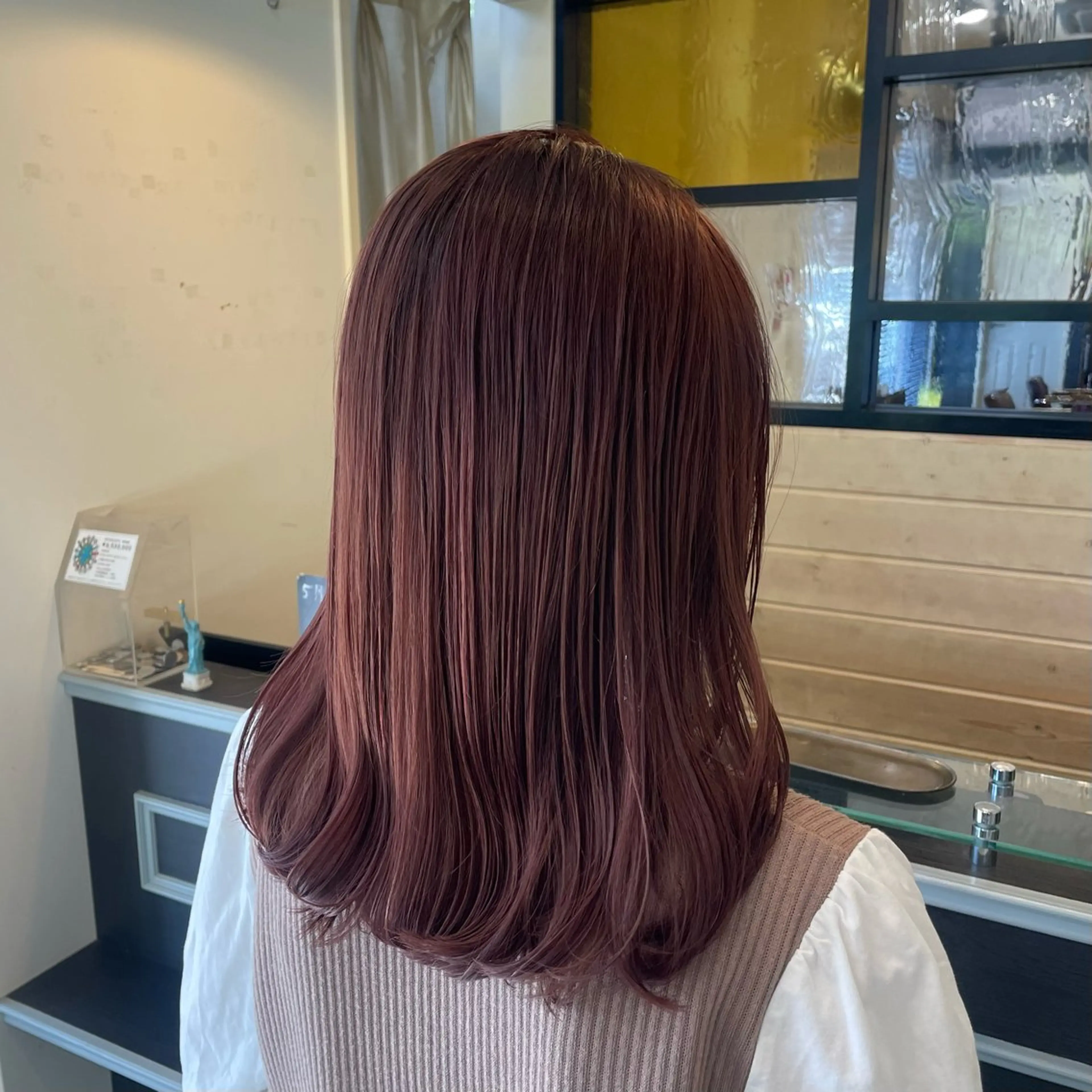 ミディアム カラー スナコザワ レナのヘアスタイル