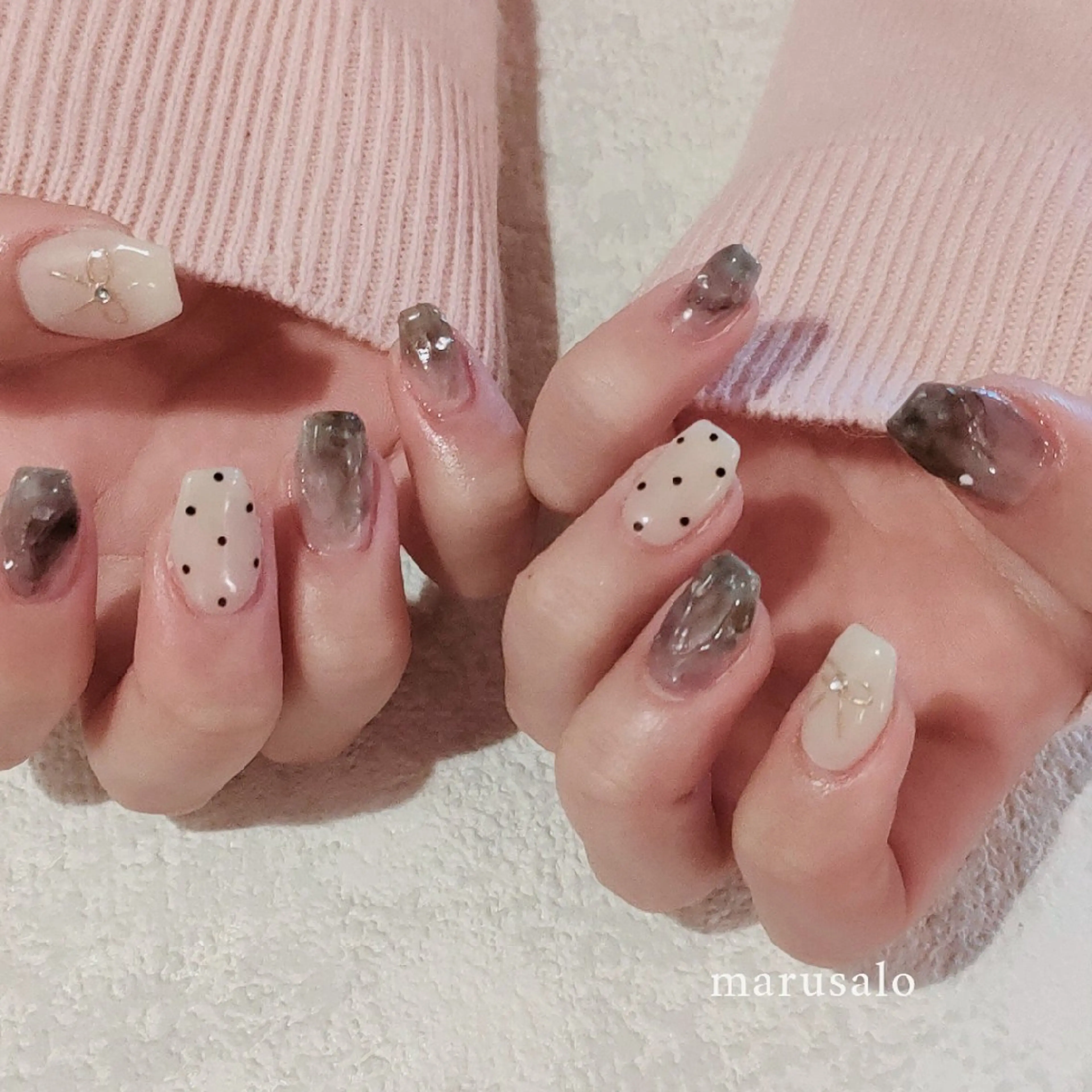 ネイル ドット ニュアンスネイル リボン ハンドネイル marusalo nailのネイルデザイン