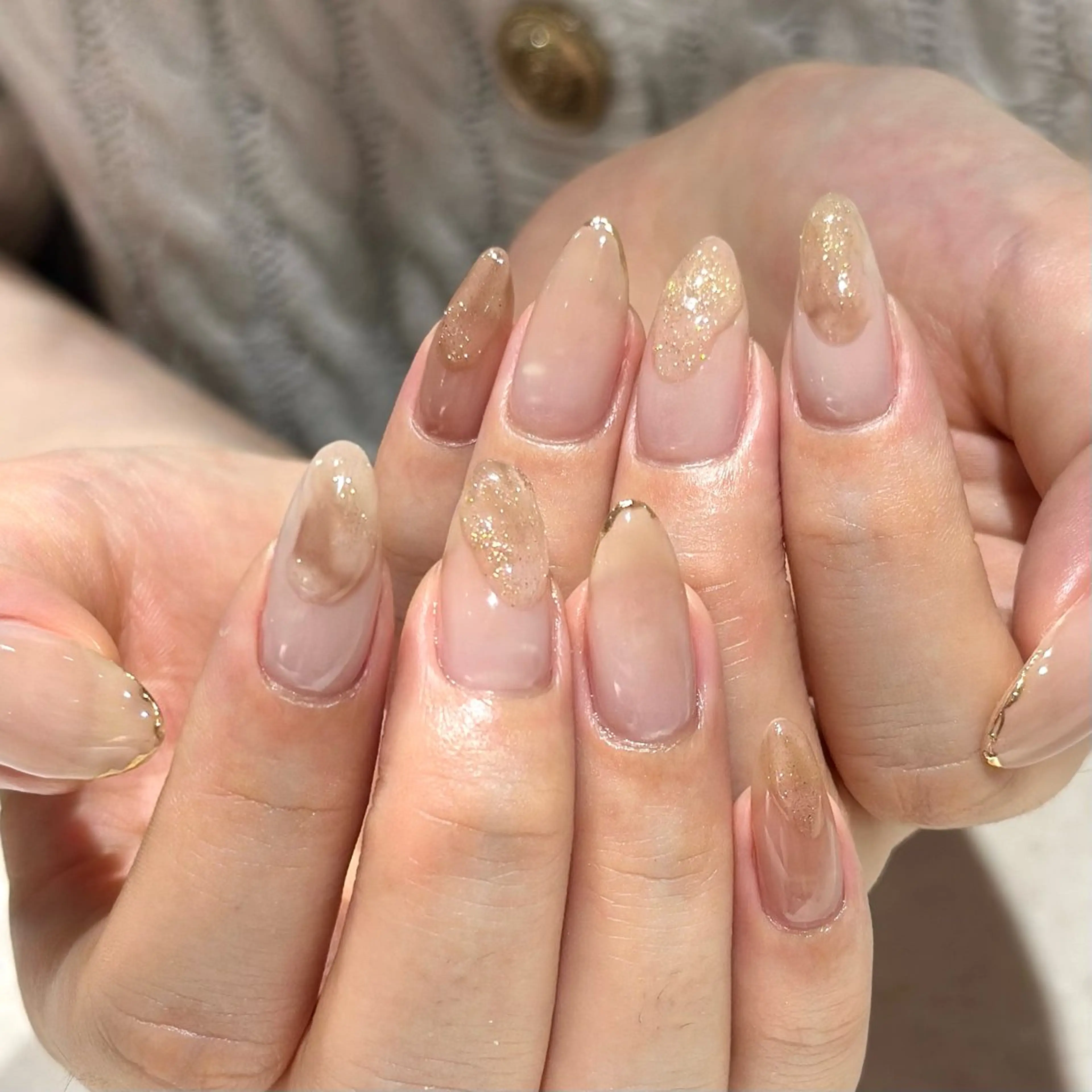 ネイル ニュアンスネイル aoi .のネイルデザイン