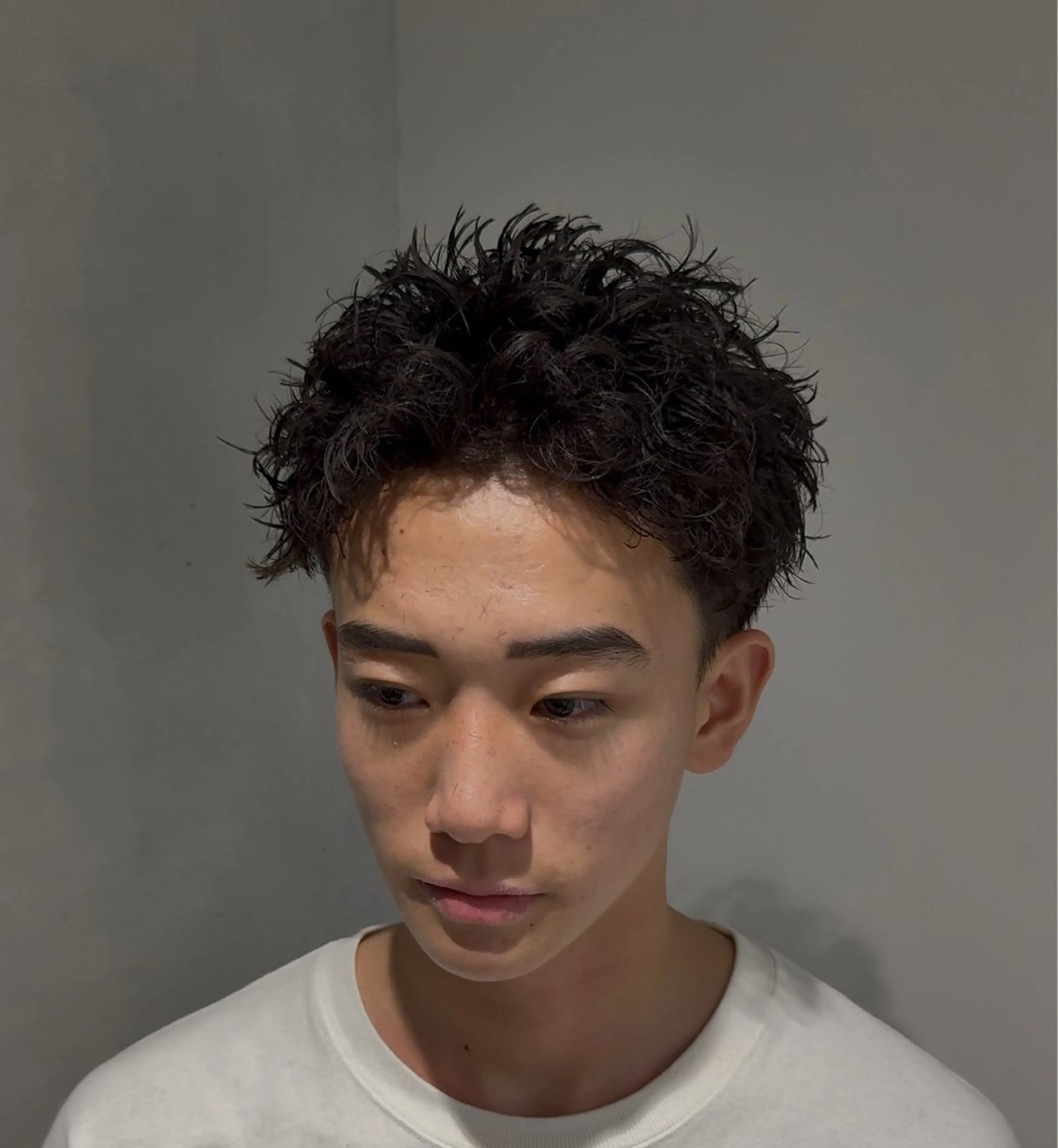 パーマ メンズ SALOWIN梅田茶屋町North店所属・岡田/メンズ特化/パ ーマ&ショートのプロのヘアスタイル