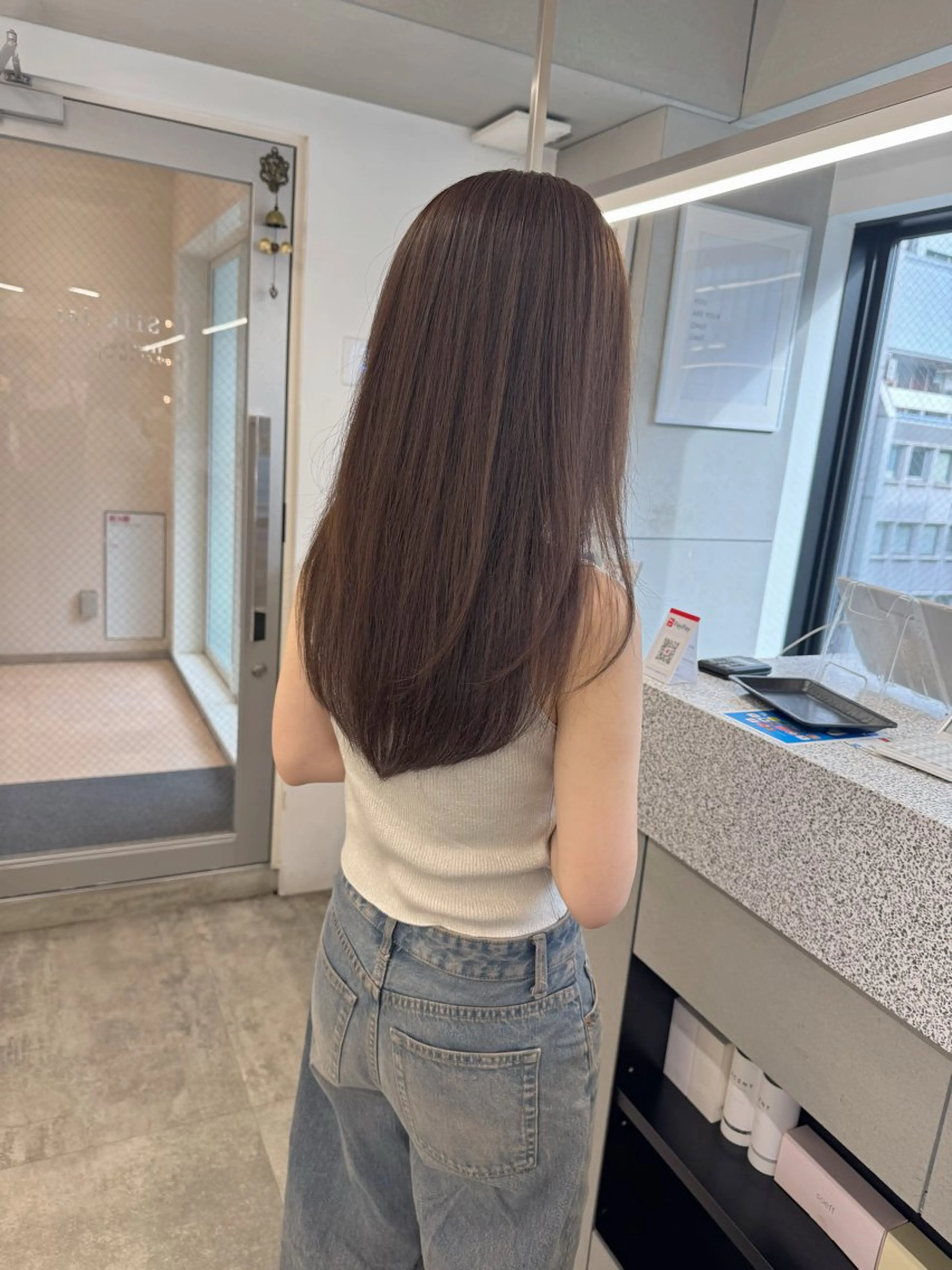 セミロング カラー グレージュ 髪質改善 トリートメント レイヤー×髪質改善 ×透明感/杉田 圭のヘアスタイル