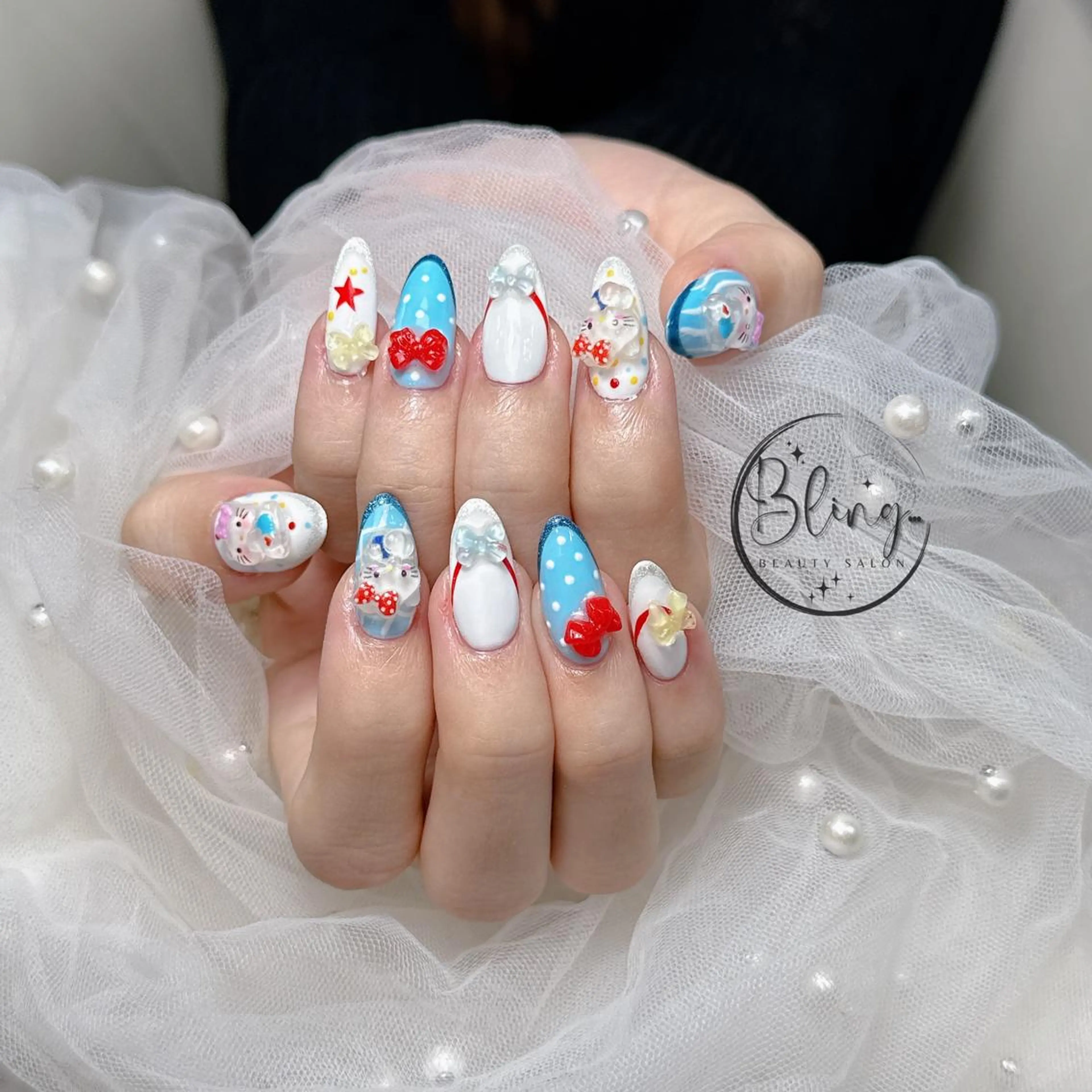 ロング カラー グラデーションカラー 韓国風ヘア ハンドネイル Bling Salonのネイルデザイン