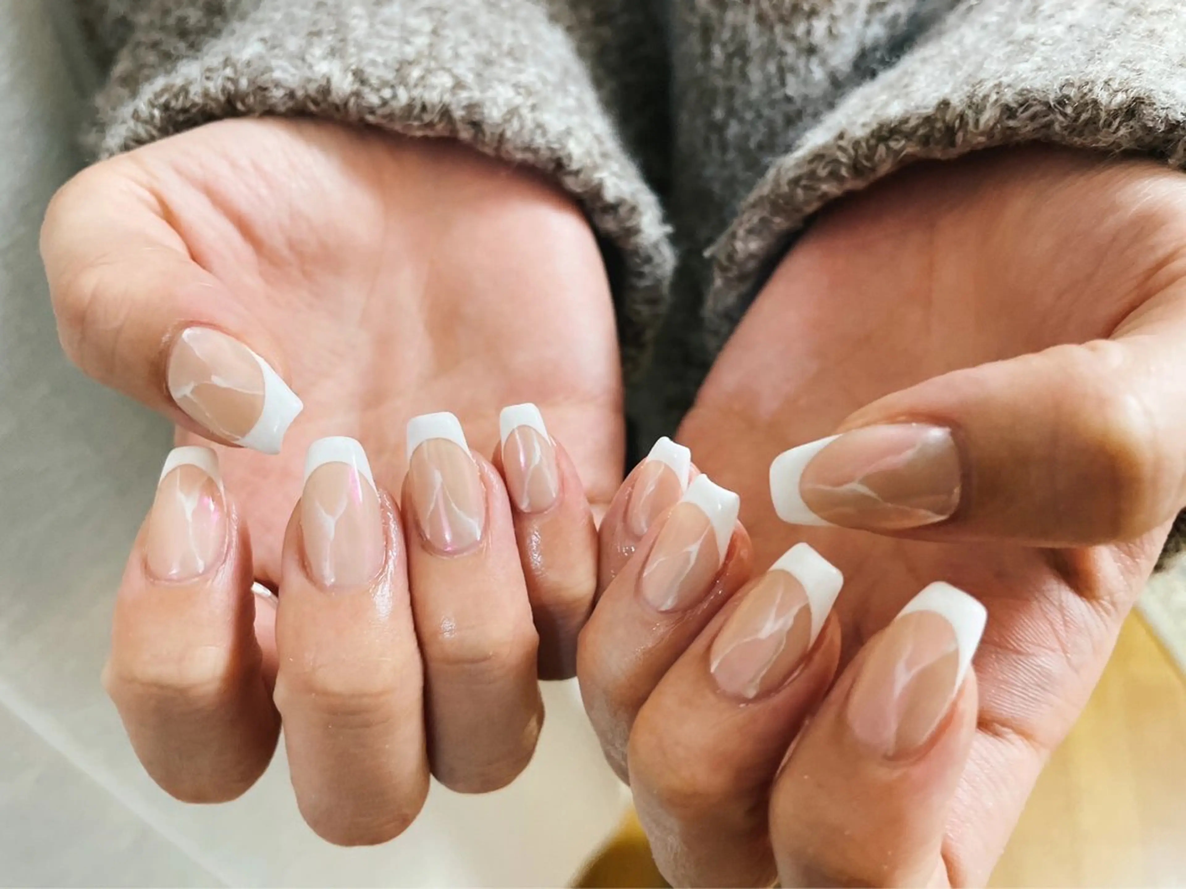 ネイル オーロラネイル フットネイル フレンチネイル ジェルネイル 韓国ネイル ハンドネイル kiki nail &brow二子玉川の眉毛・アイブロウイメージ