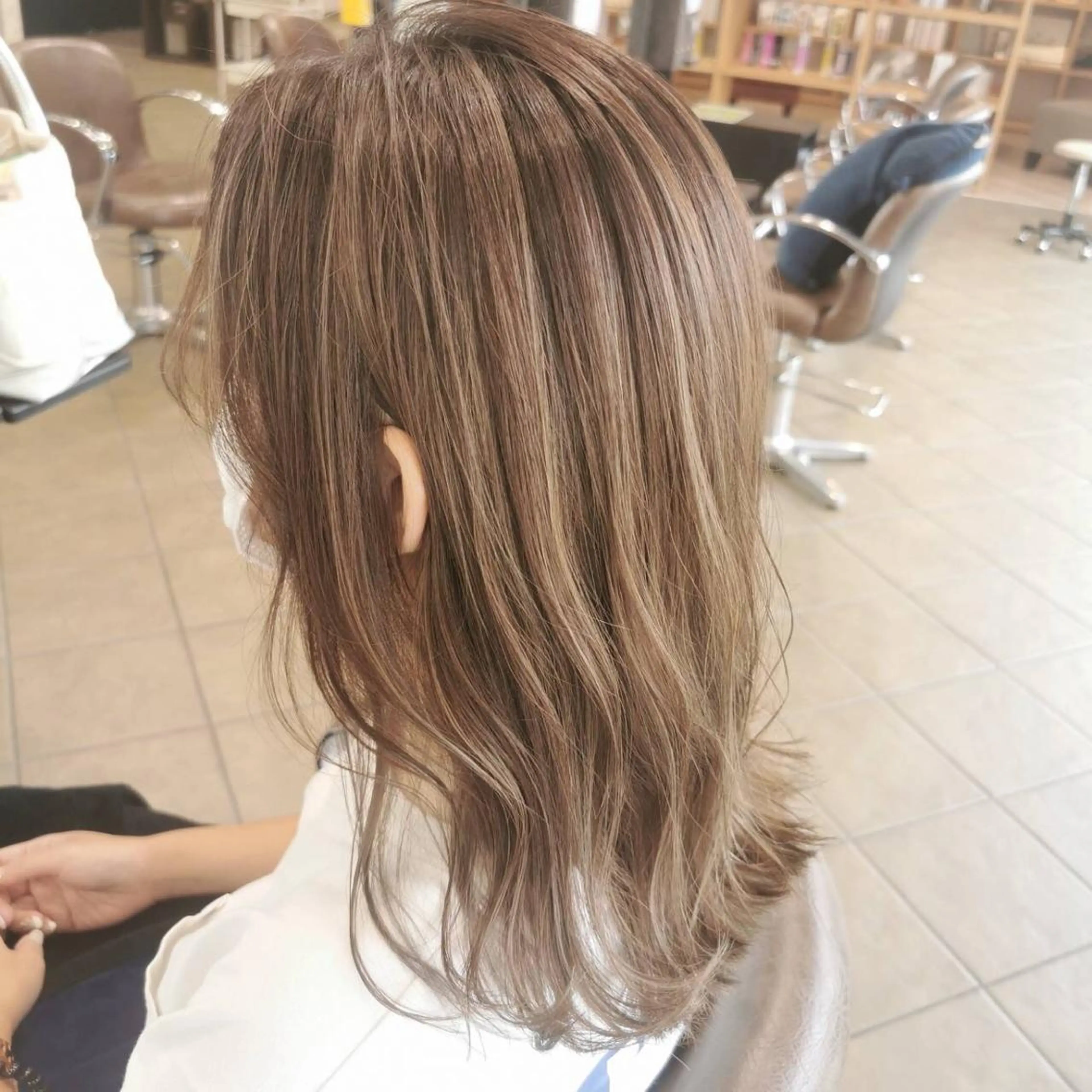 ミディアム カラー ヘアアレンジ 髪質改善/レイヤー 兼折楓馬のヘアスタイル