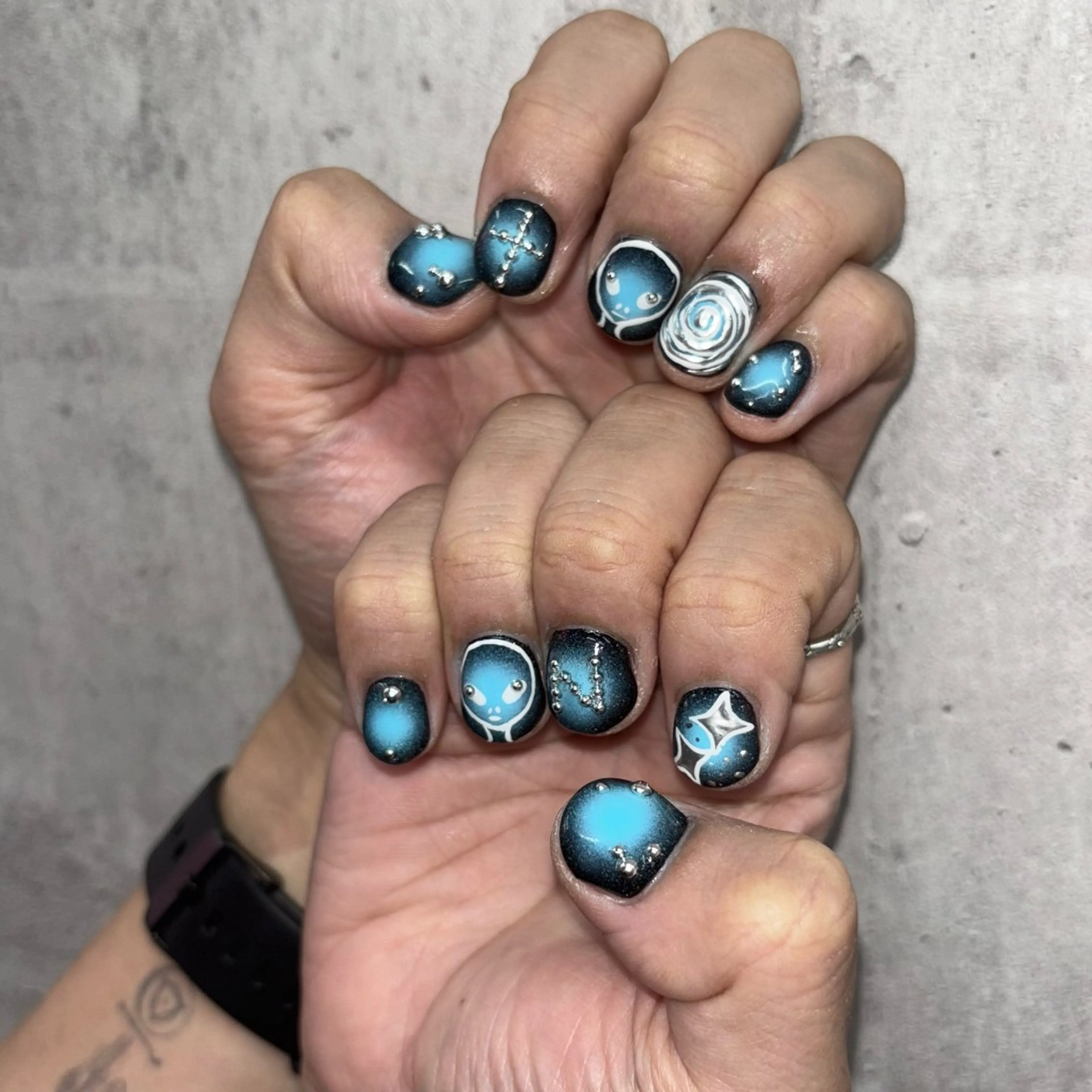 ネイル ハンドネイル 🦋WOLTOKYO 🦋shizukuのネイルデザイン