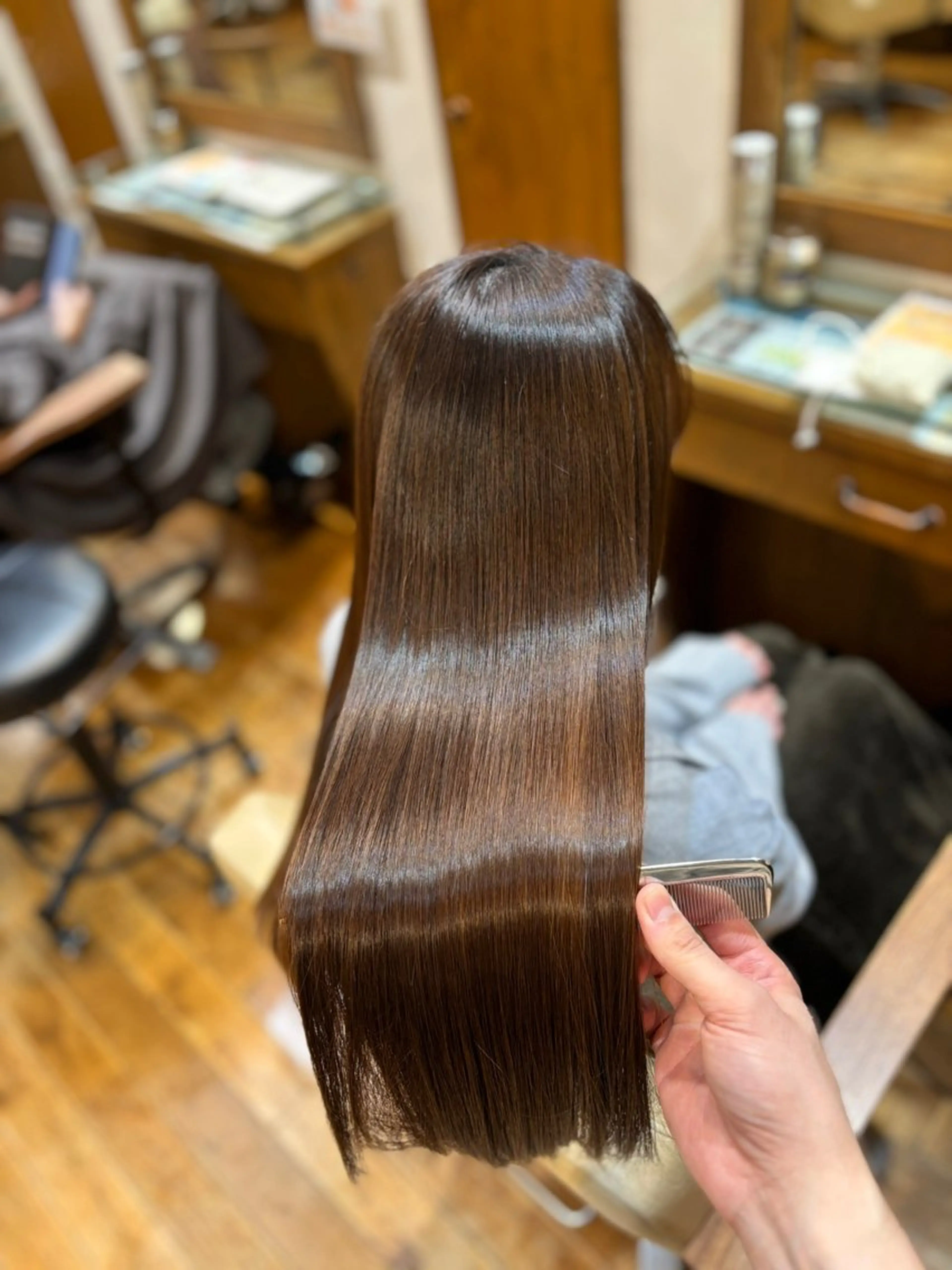 アルカリ酸熱トリートメント【髪質改善】の写真