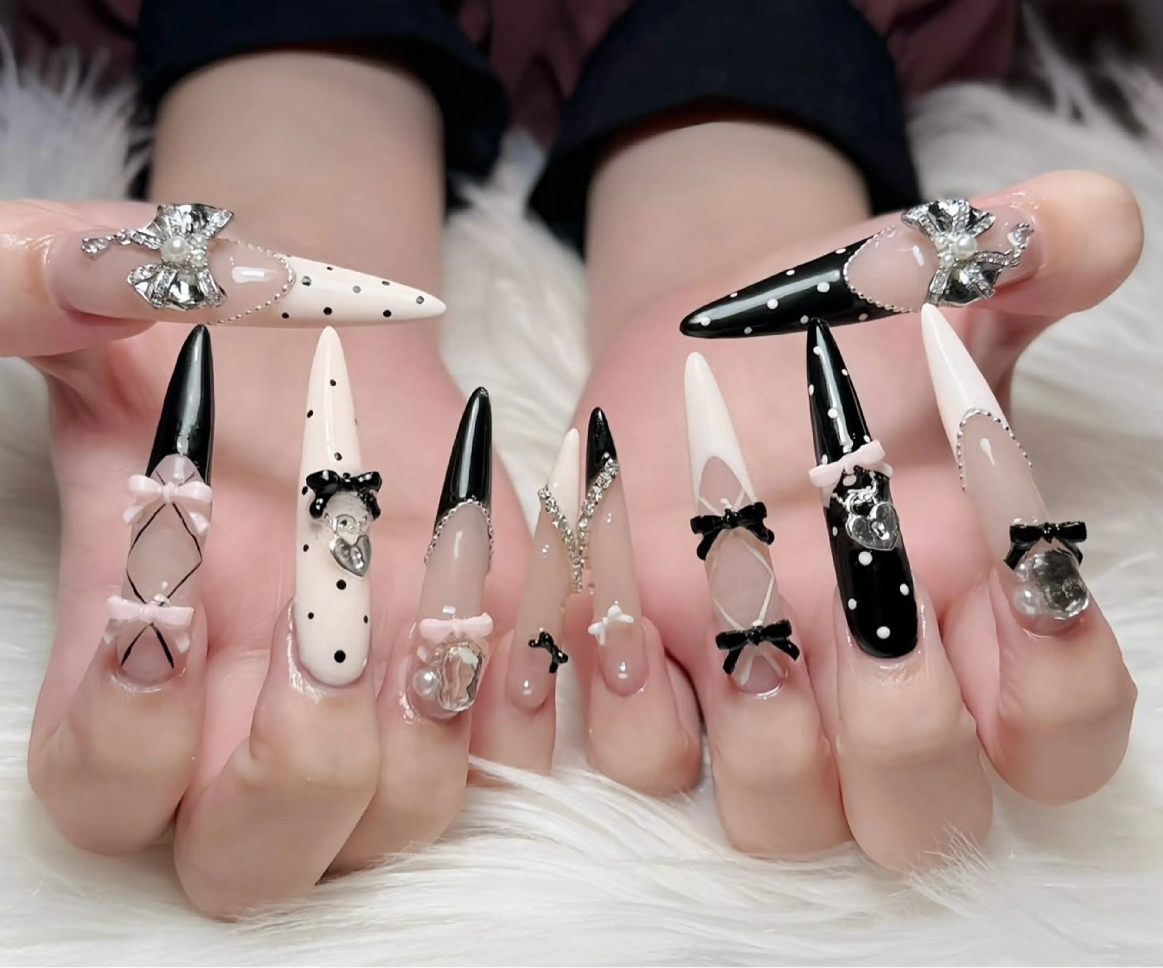 ネイル オーロラネイル チークネイル フットネイル フレンチネイル ジェルネイル Havi Nailsのネイルデザイン