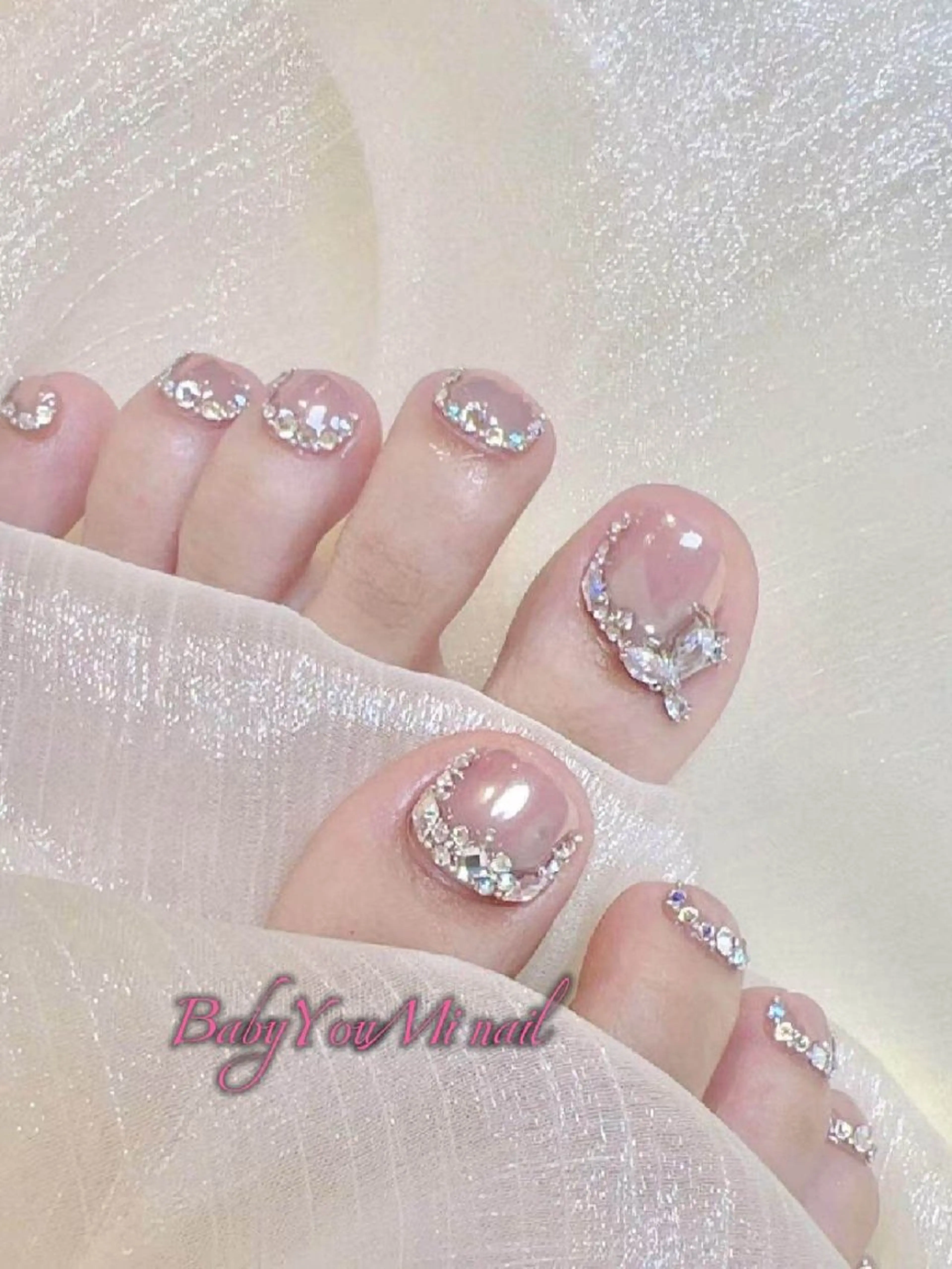 ネイル オーロラネイル フラワーネイル フットネイル フレンチネイル ジェルネイル フットネイル Oomiya 服部のネイルデザイン