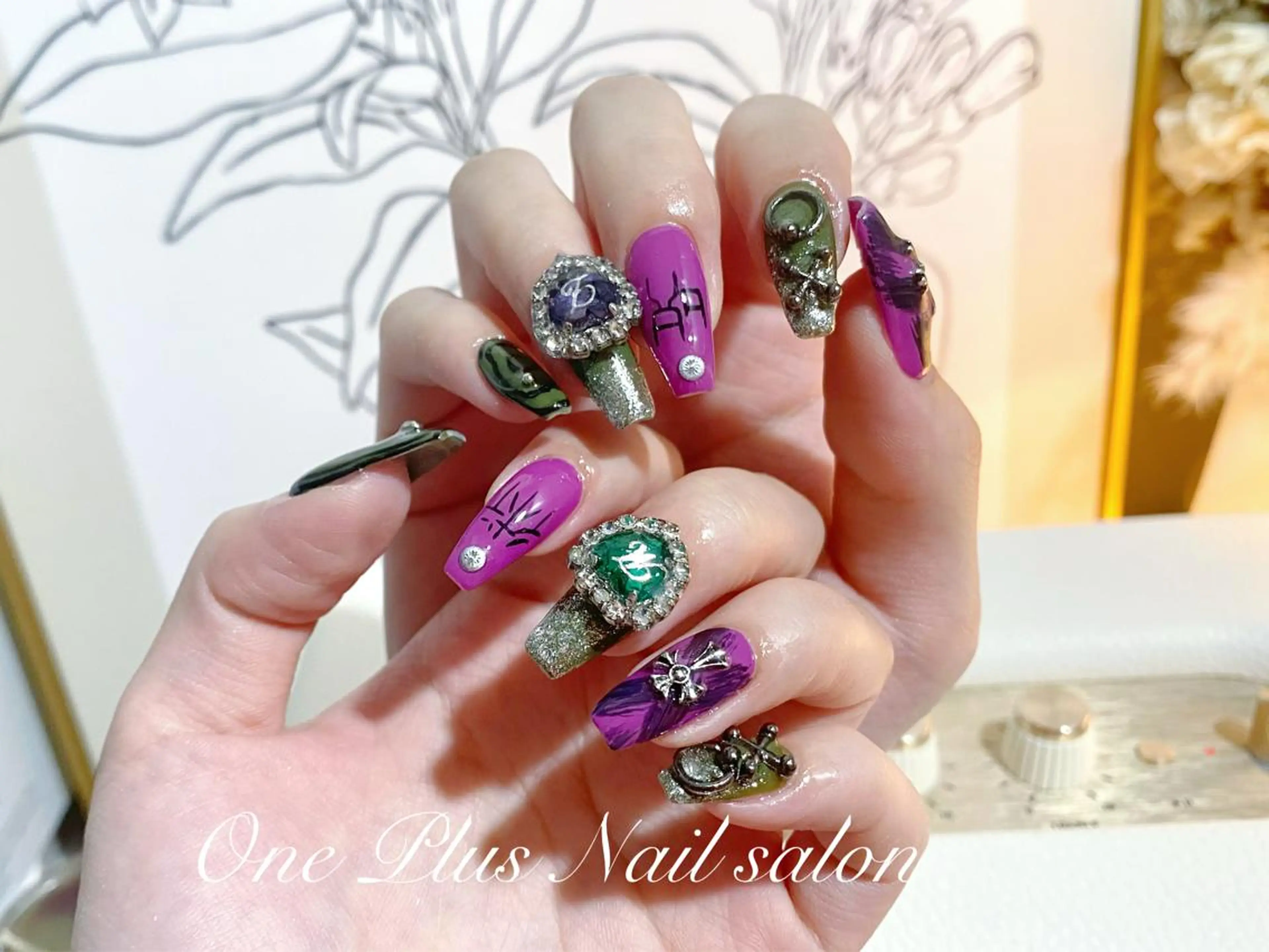 ネイル One Plus Nail Salonのネイルデザイン