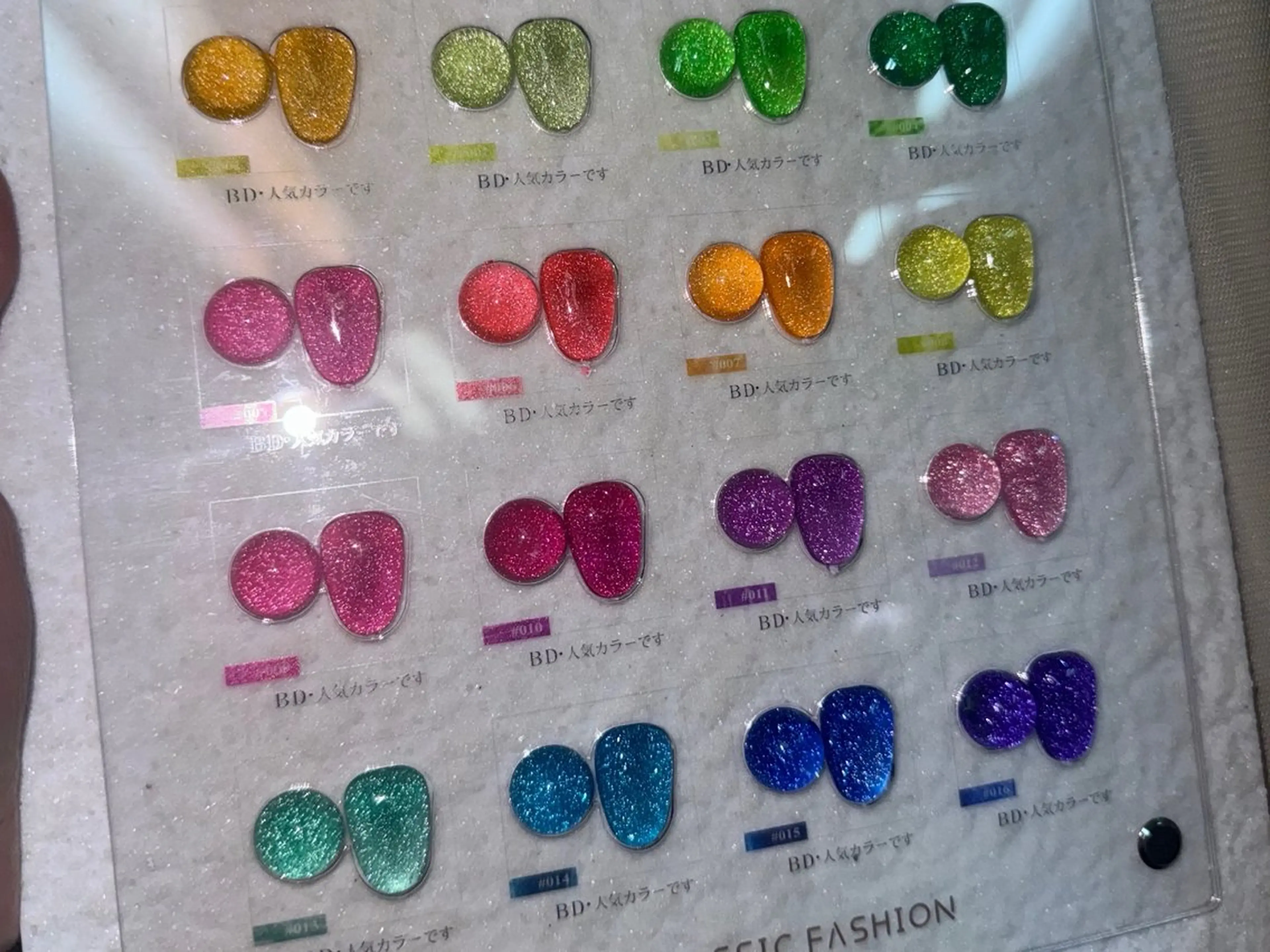 ネイル lucky nail 歌舞伎町のネイルデザイン