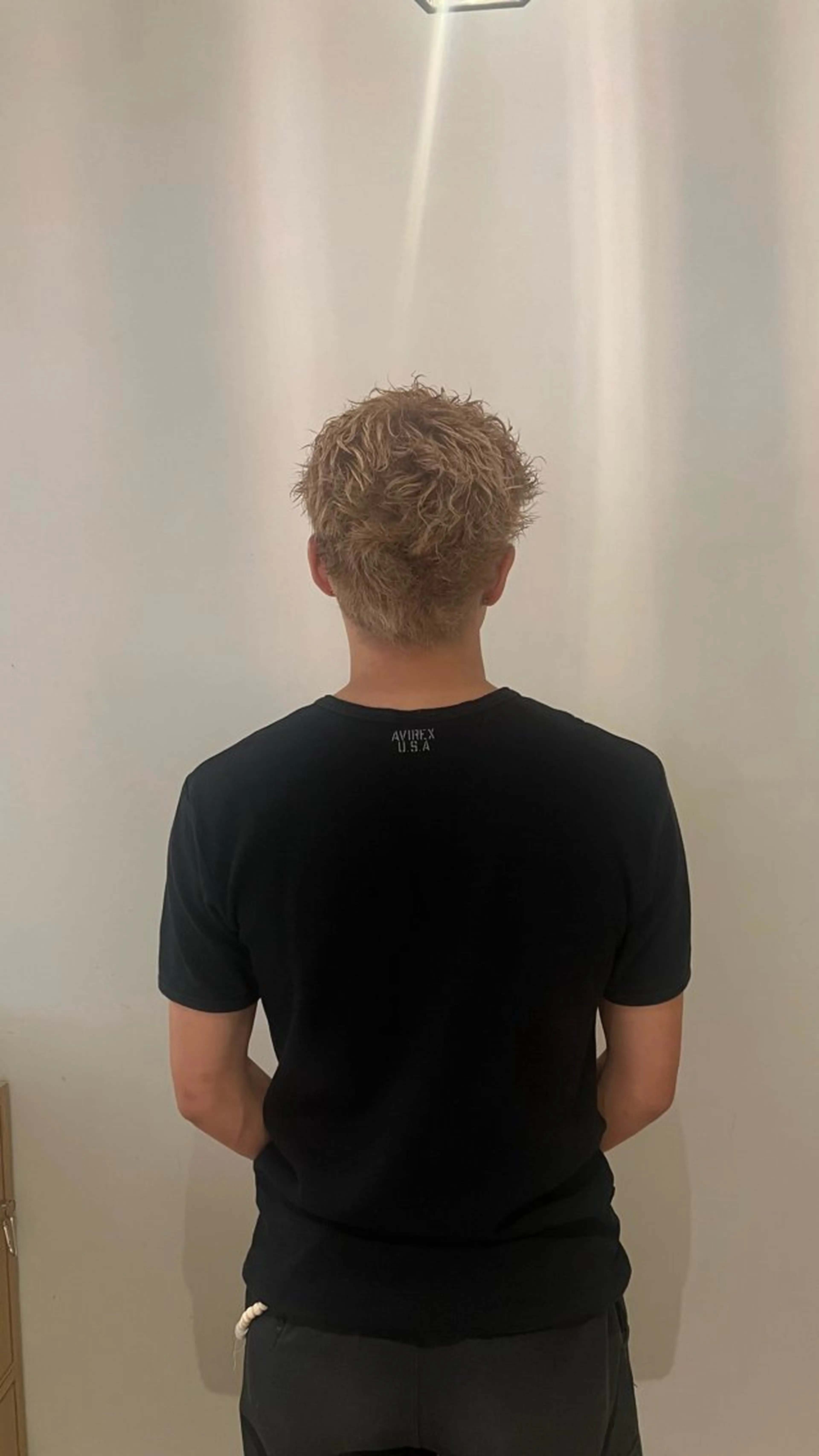 カラー メンズ ブロンド 河村 雛花のヘアスタイル