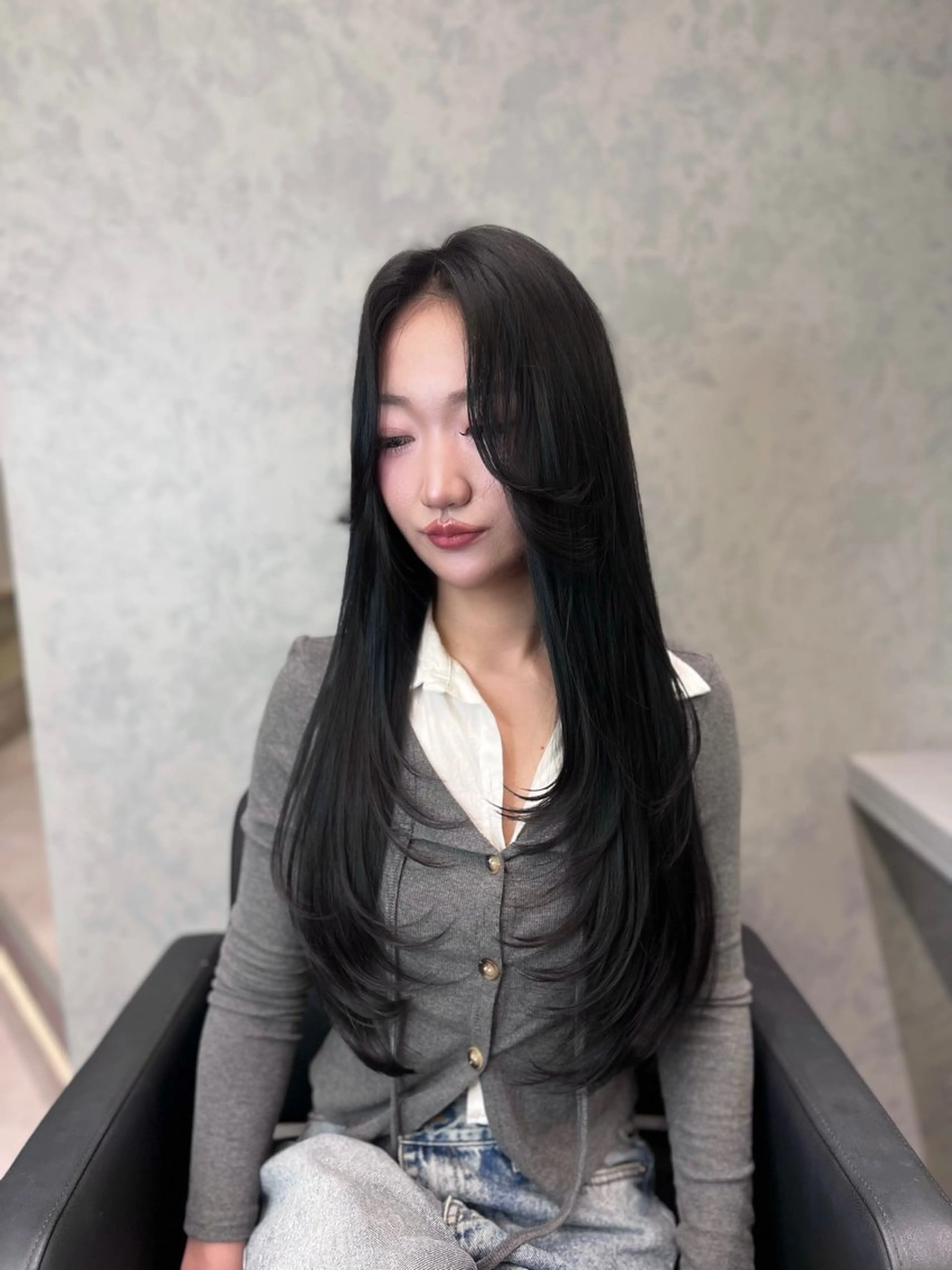 ロング レイヤーカット ヘアカラー トリートメント 【elyts】 COCOROのヘアスタイル