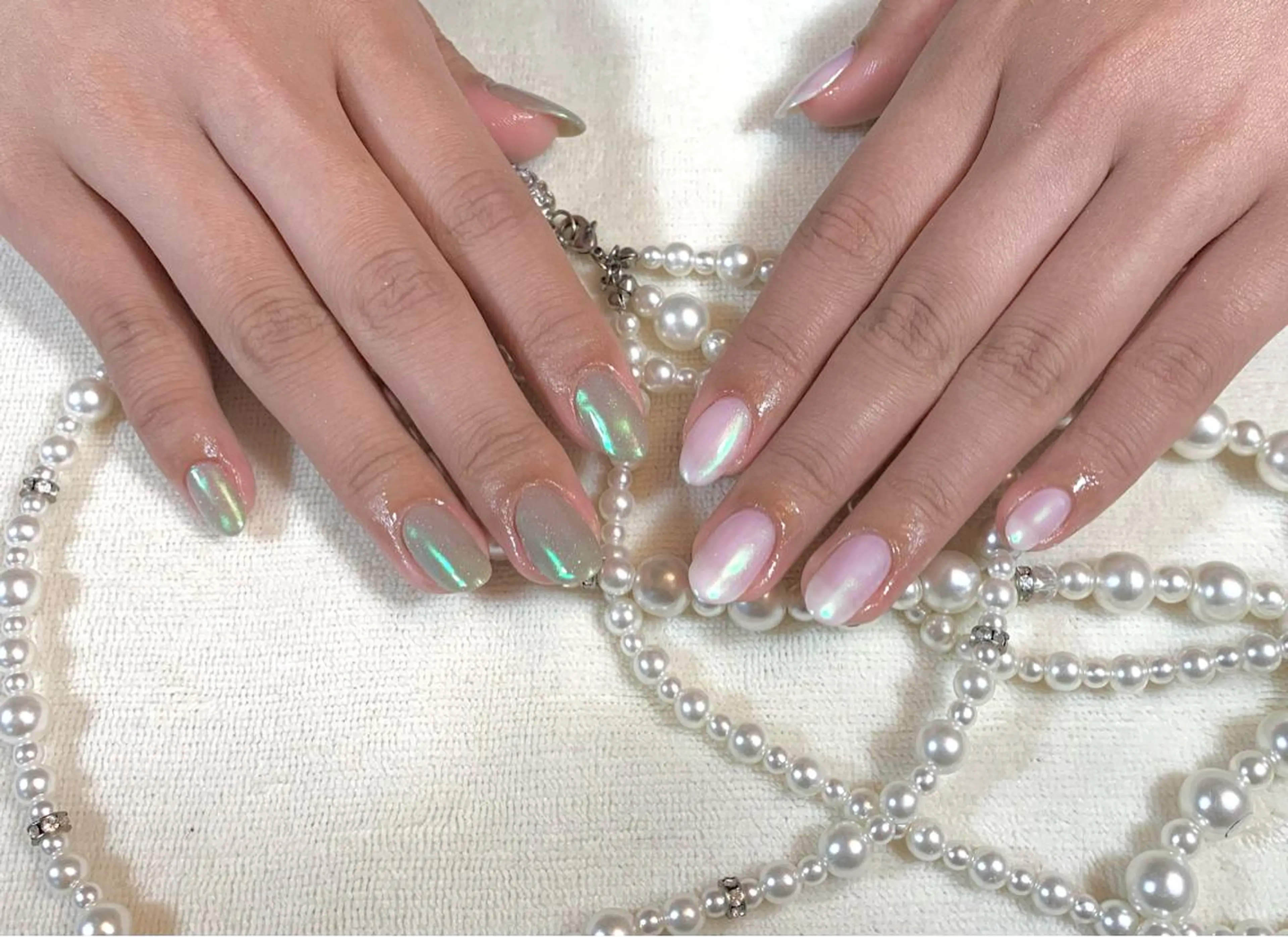 ネイル オーロラネイル 手塚 里奈のネイルデザイン