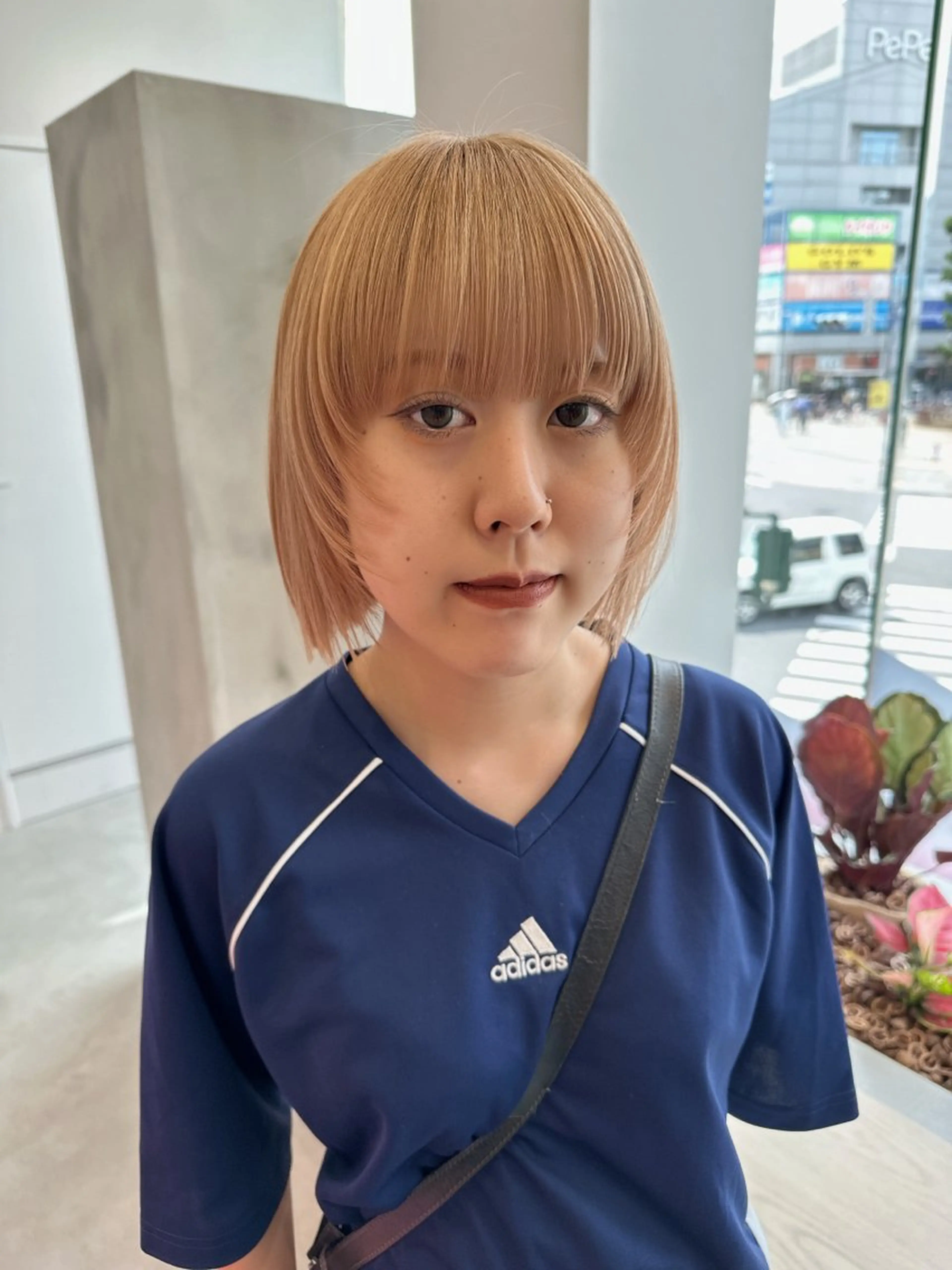 ショート カラー 中山 まどかのヘアスタイル