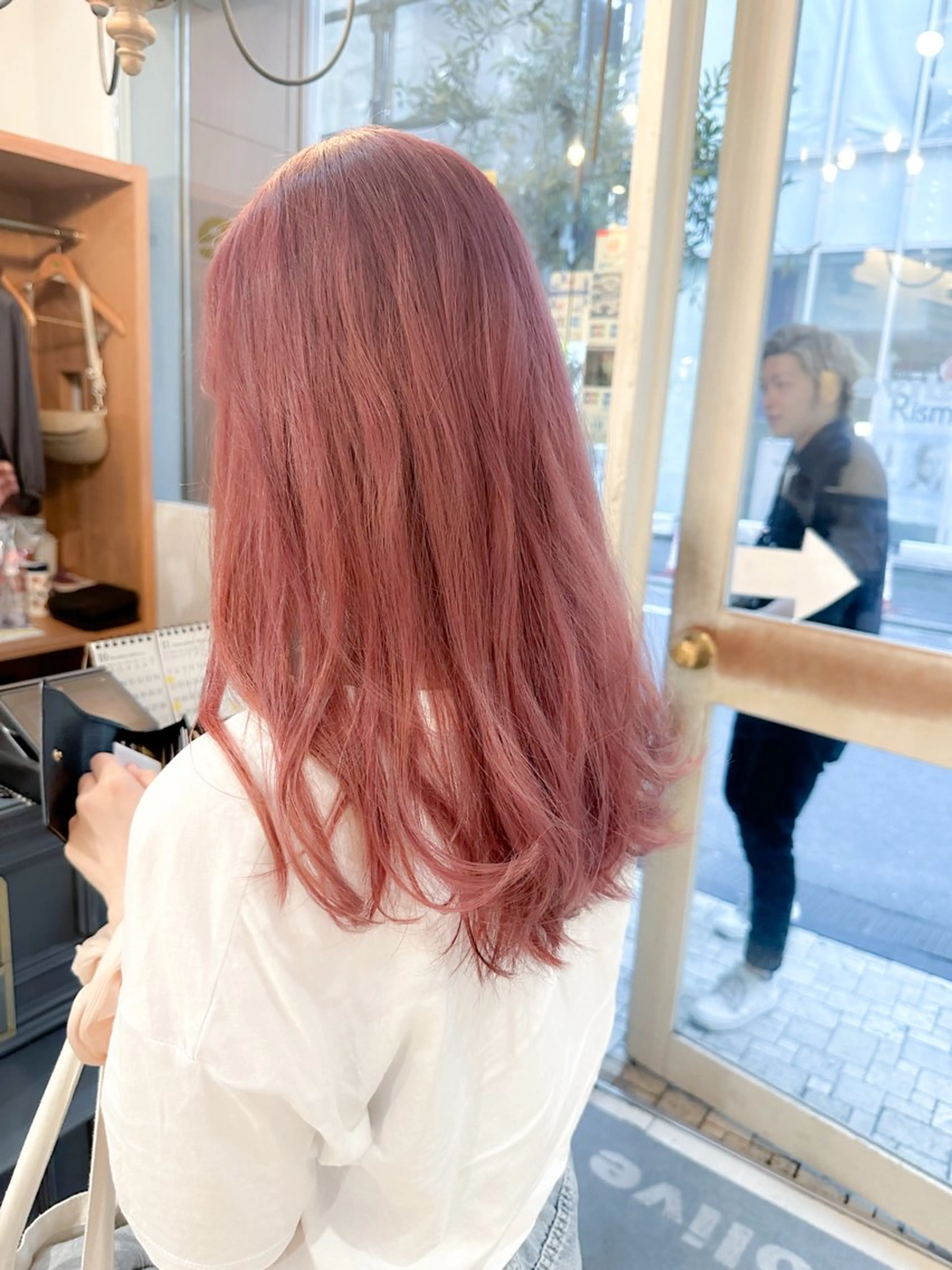 セミロング カラー ベージュカラー ダブルカラー ハイトーンカラー ピンクカラー ピンクベージュ ヘアカラー ✨カラー支持No.1 🧸ワキ カナコ🧸のヘアスタイル