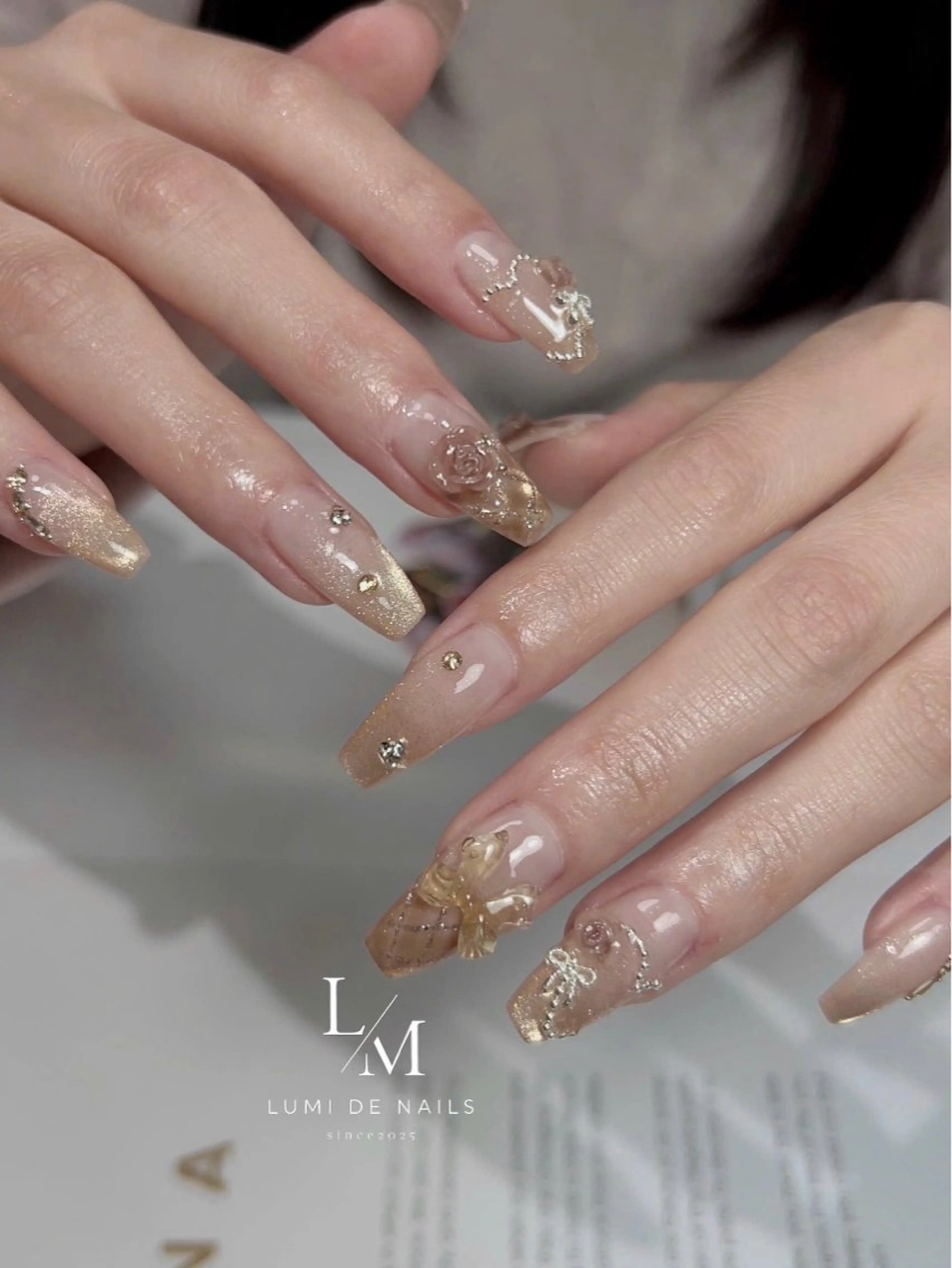 ネイル グラデーション ラメ(グリッター) マグネットネイル ミラーネイル ニュアンスネイル ハンドネイル Lumi de nailsのネイルデザイン