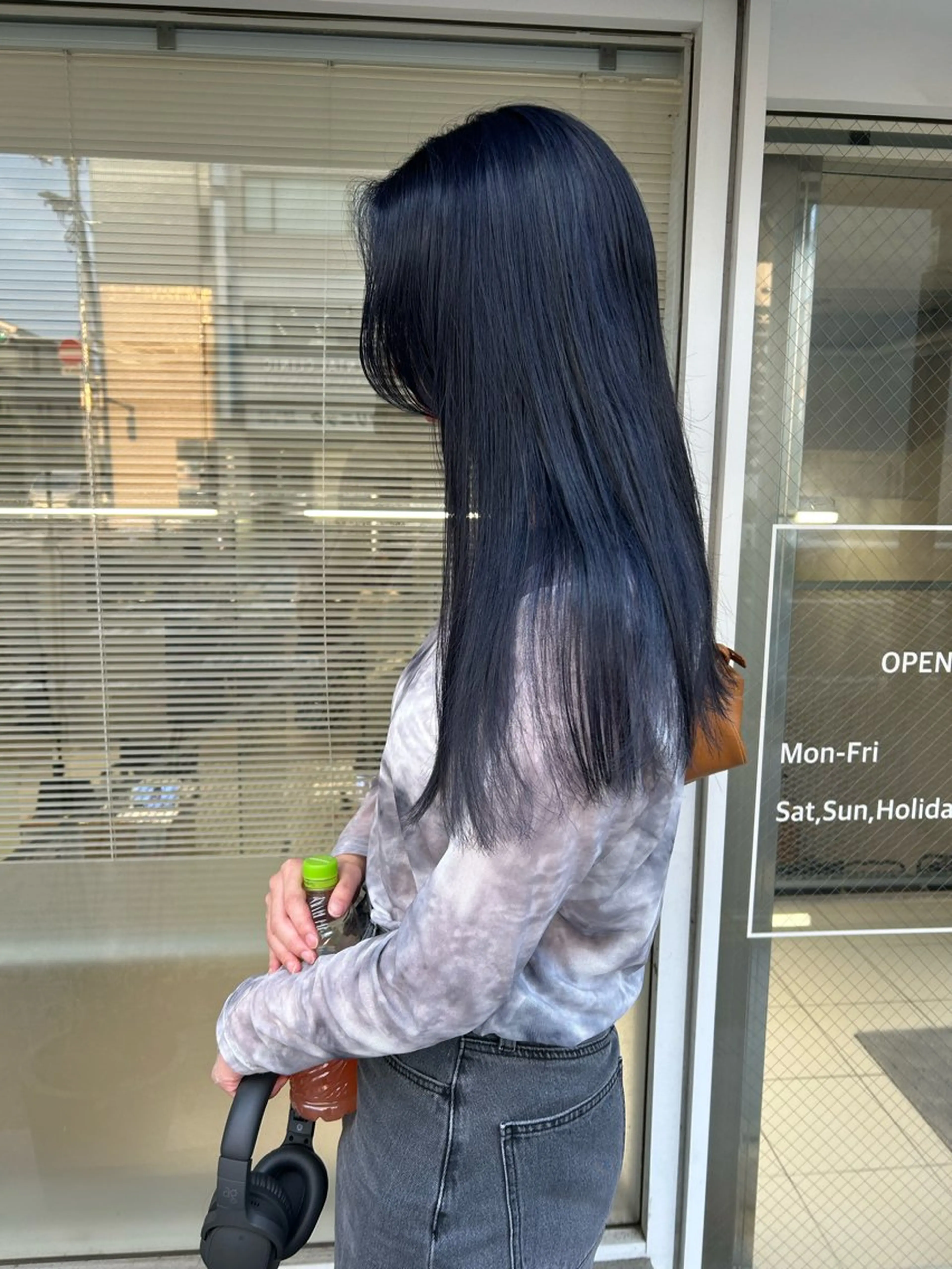 ロング カラー ブリーチ ブルーカラー ヘアカラー 透明感カラー🫧 nanohaのヘアスタイル