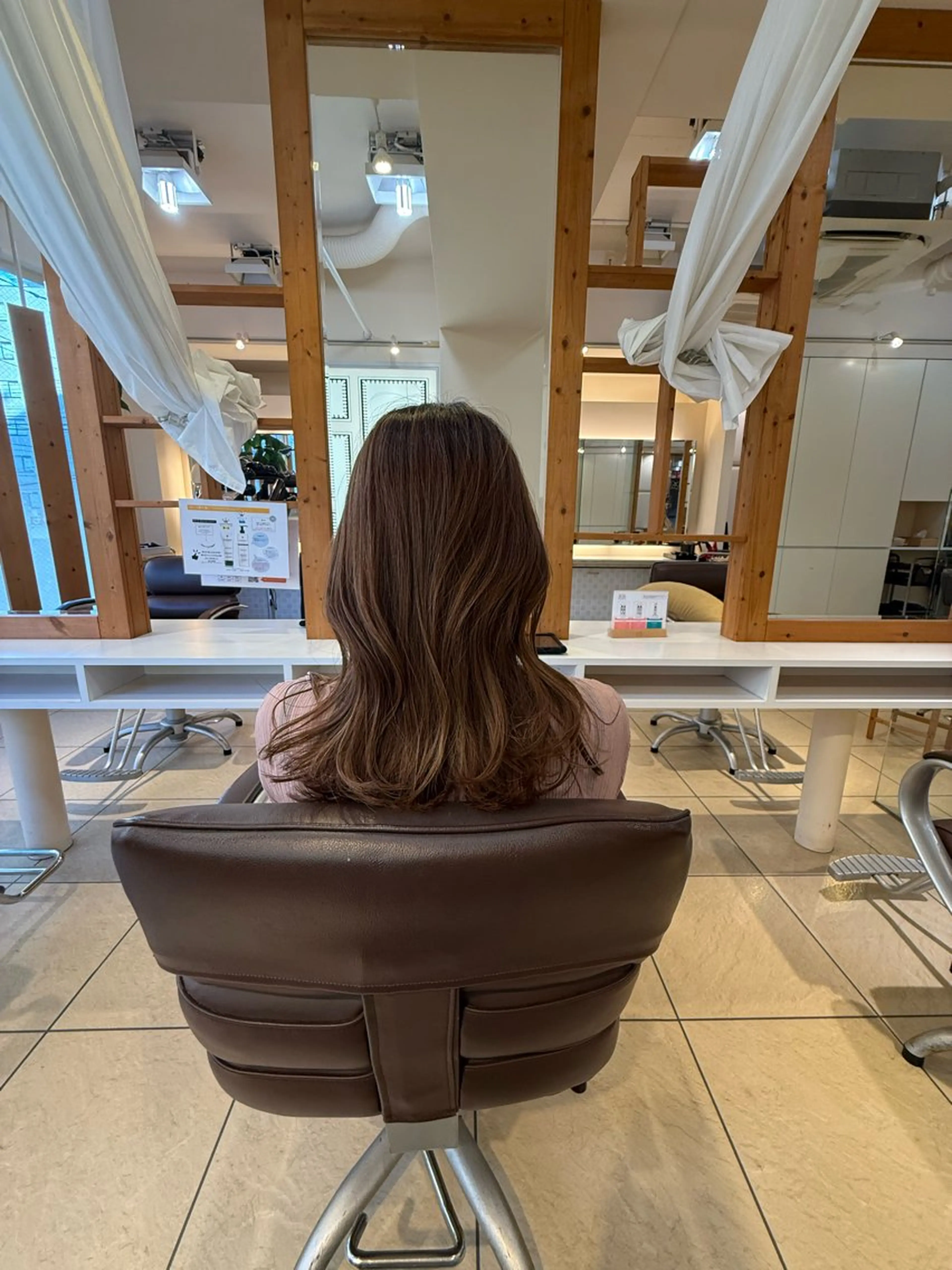 ロング 青山 光のヘアスタイル