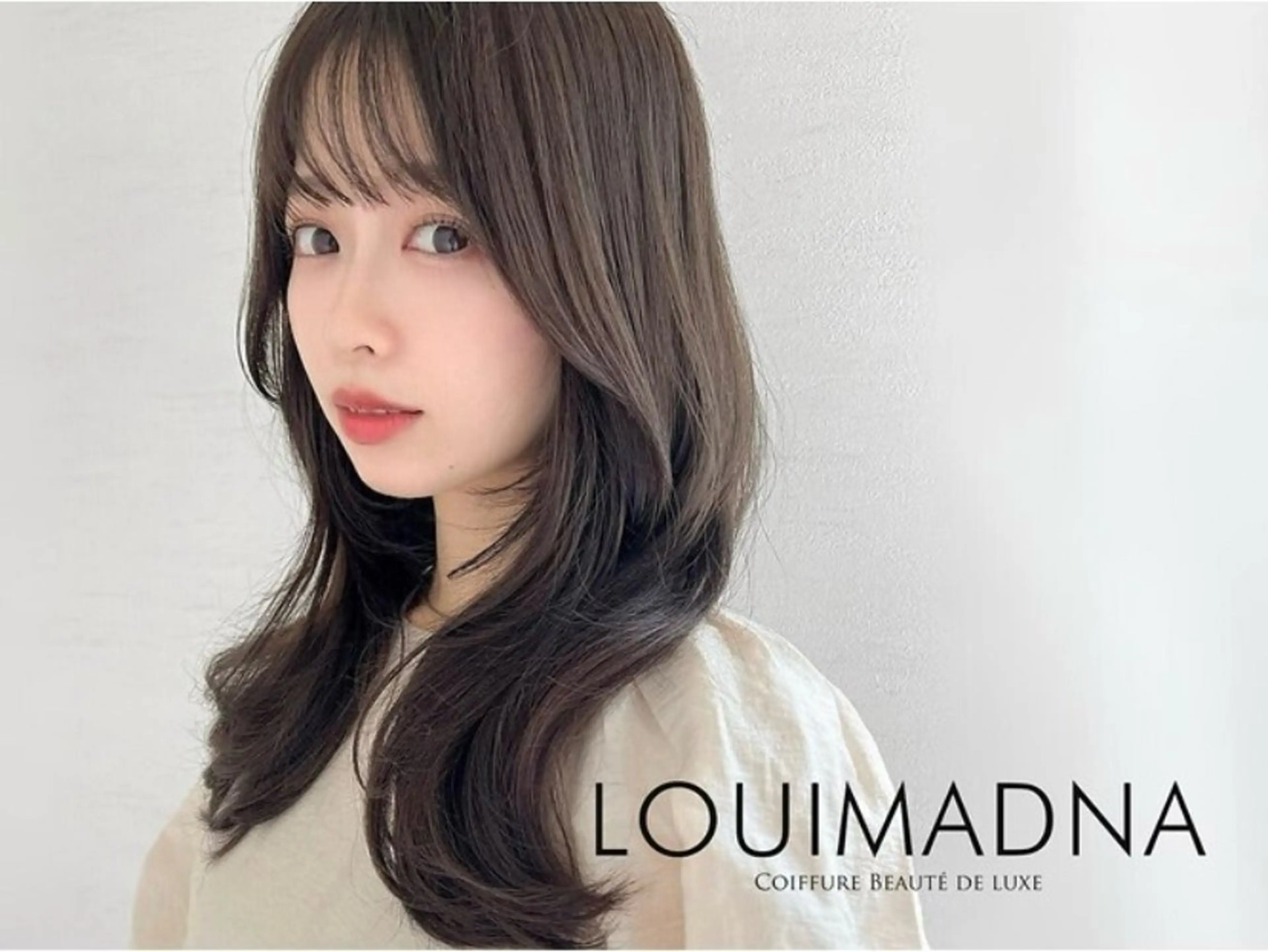 セミロング カラー 鈴木 二依奈のヘアスタイル