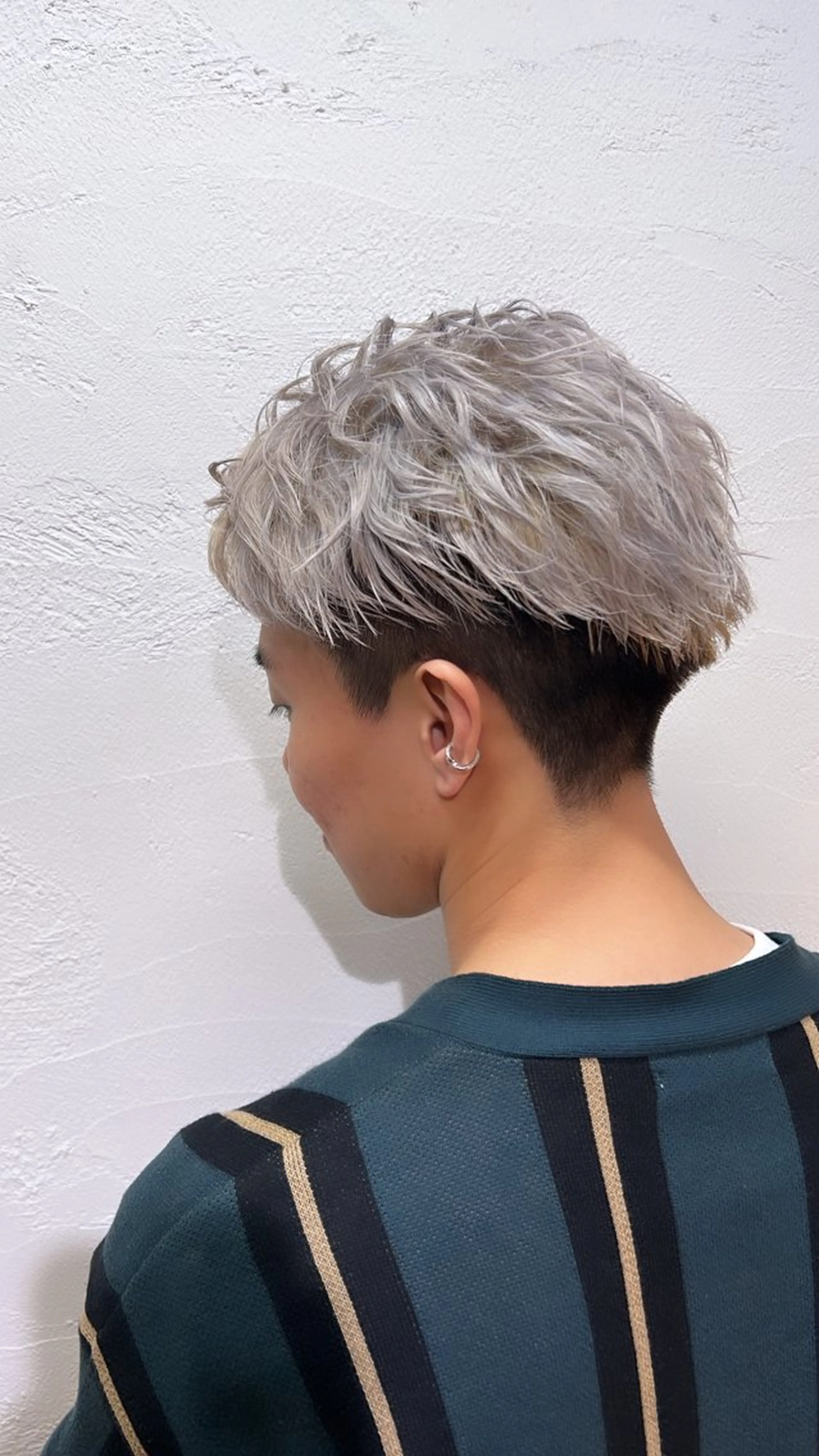 ショート カラー メンズ シルバー ホワイトシルバー カット ヘアカラー 🔥ダブルカラー特化 🔥相原彰太のヘアスタイル