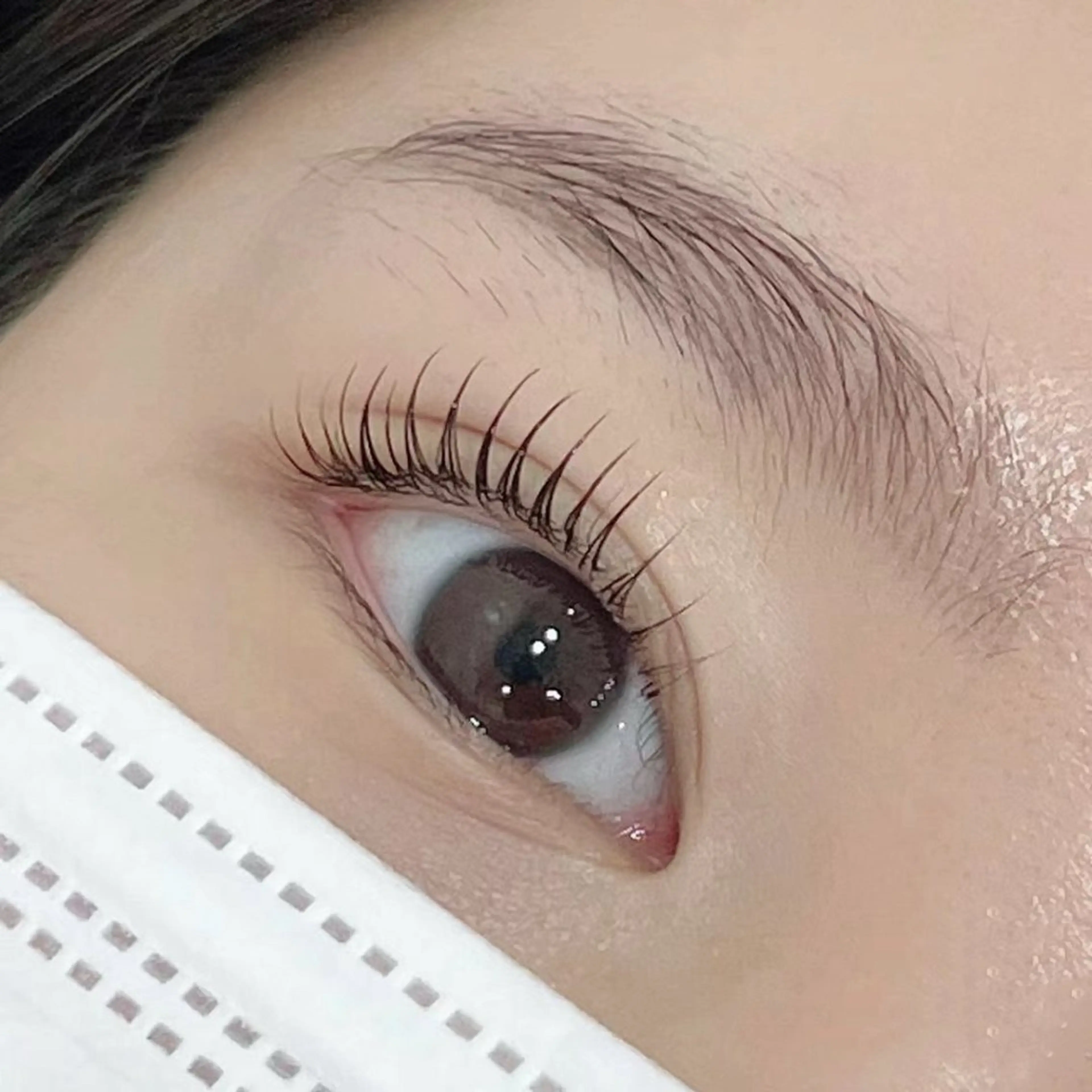 マツエク・マツパ バインドロック カラーマツエク フラットラッシュ ナチュラル パリジェンヌラッシュリフト YK• マツエクサロンのマツエク・マツパデザイン