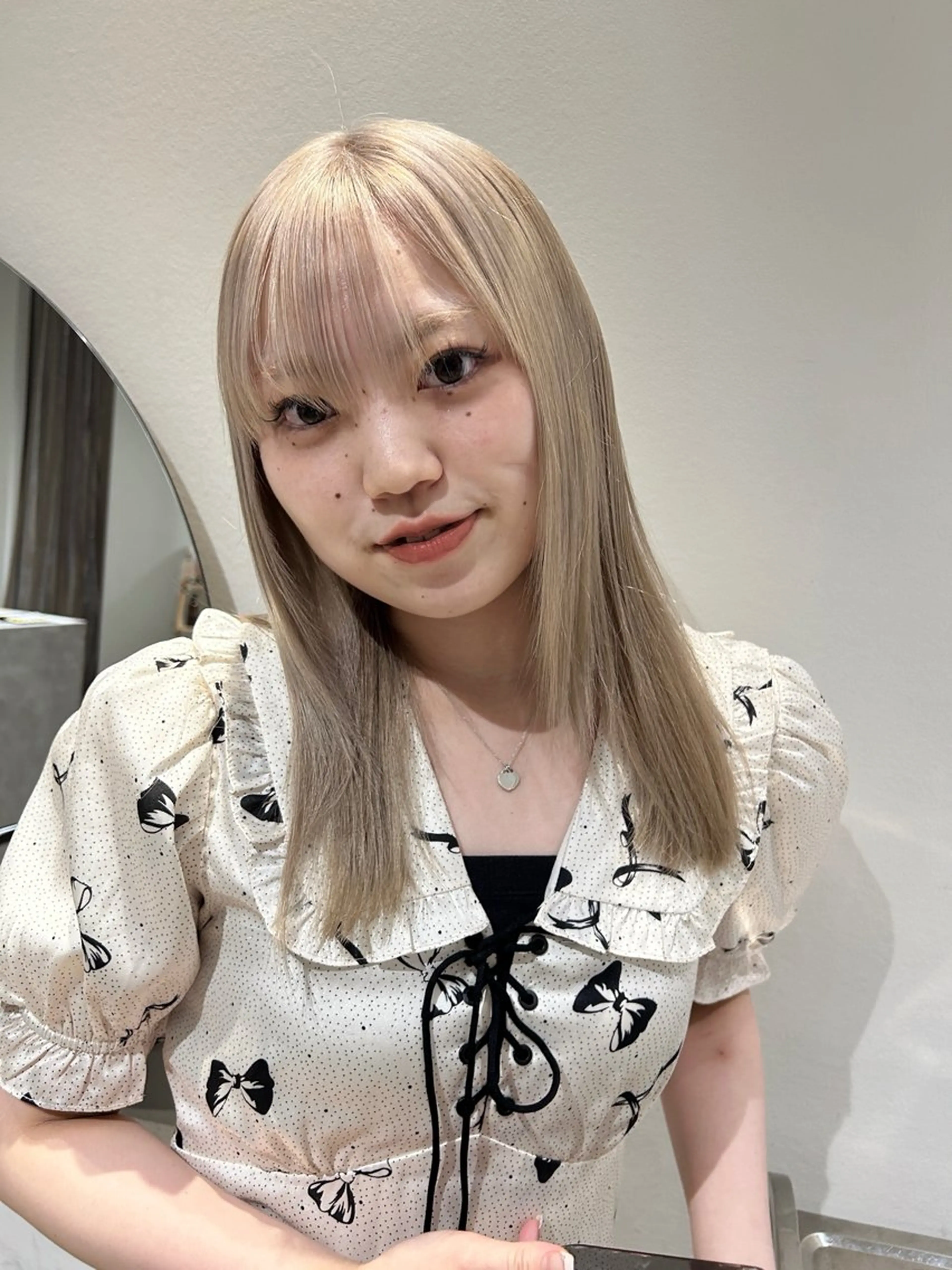 ロング カラー ベージュカラー ヘアカラー 髙林 優衣のヘアスタイル