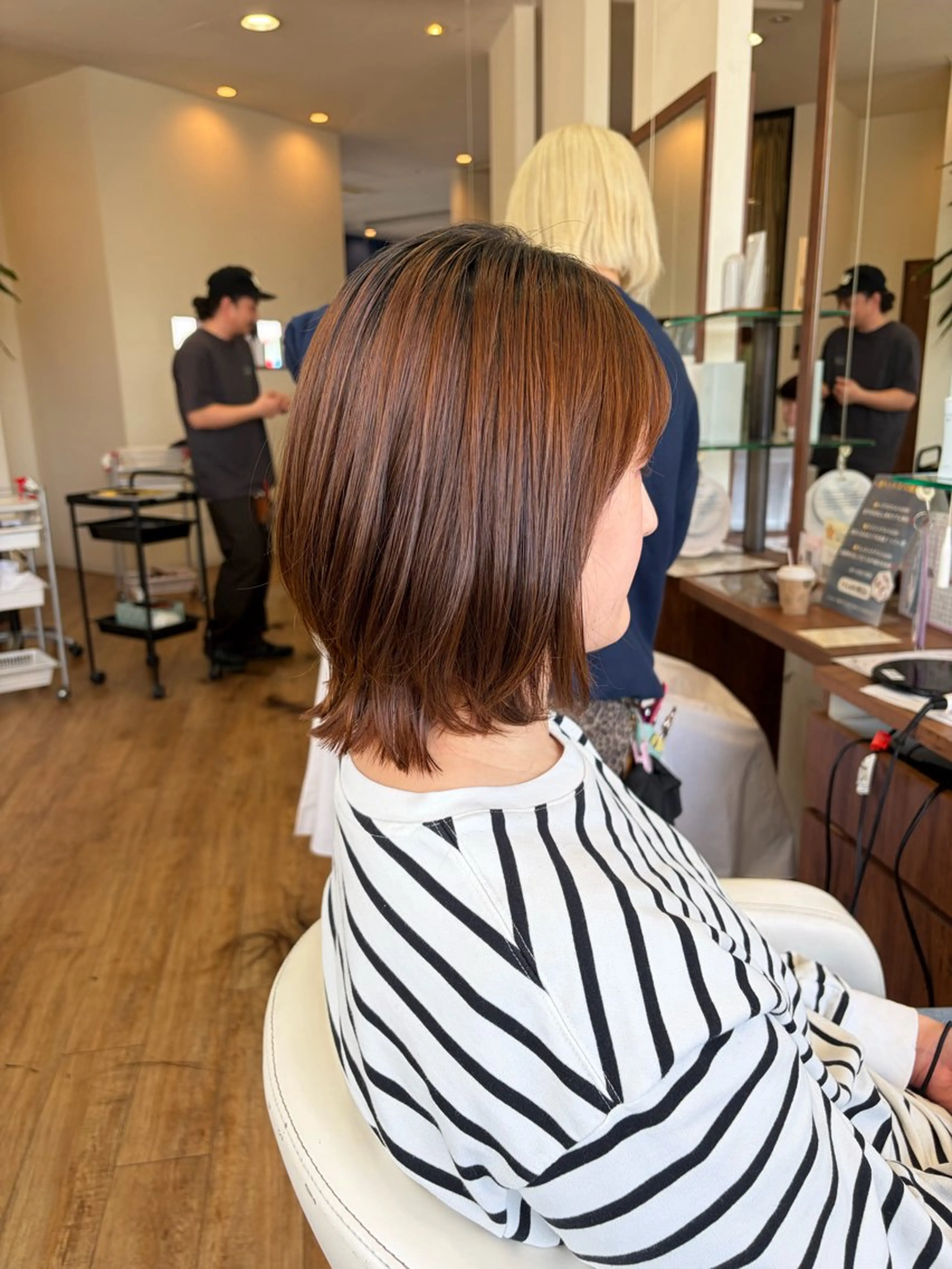 ミディアム レイヤーカット カット 水木 里咲のヘアスタイル