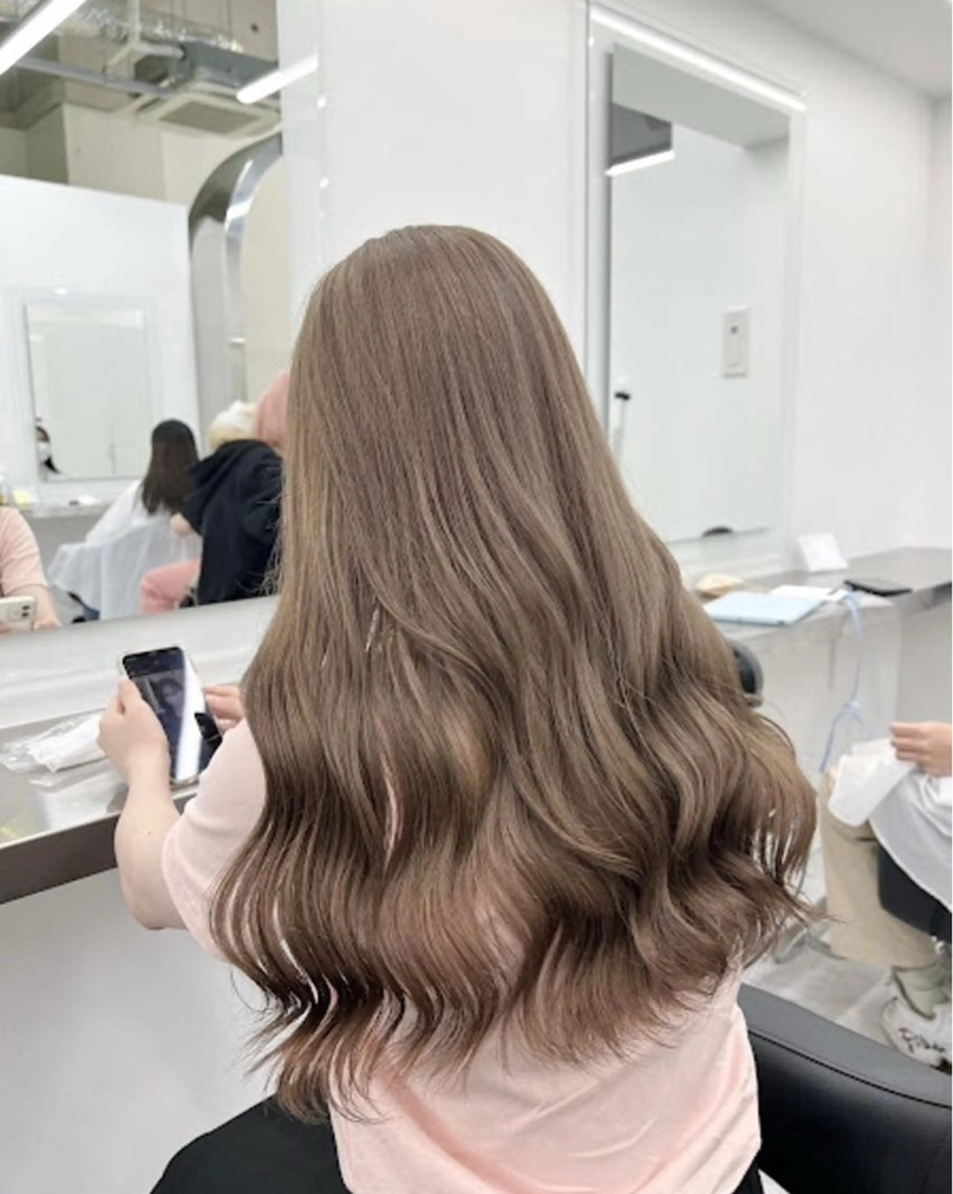 ロング カット ヘアカラー トリートメント 韓国ヘア/ブリーチ無 しWカラー/オリーブのヘアスタイル