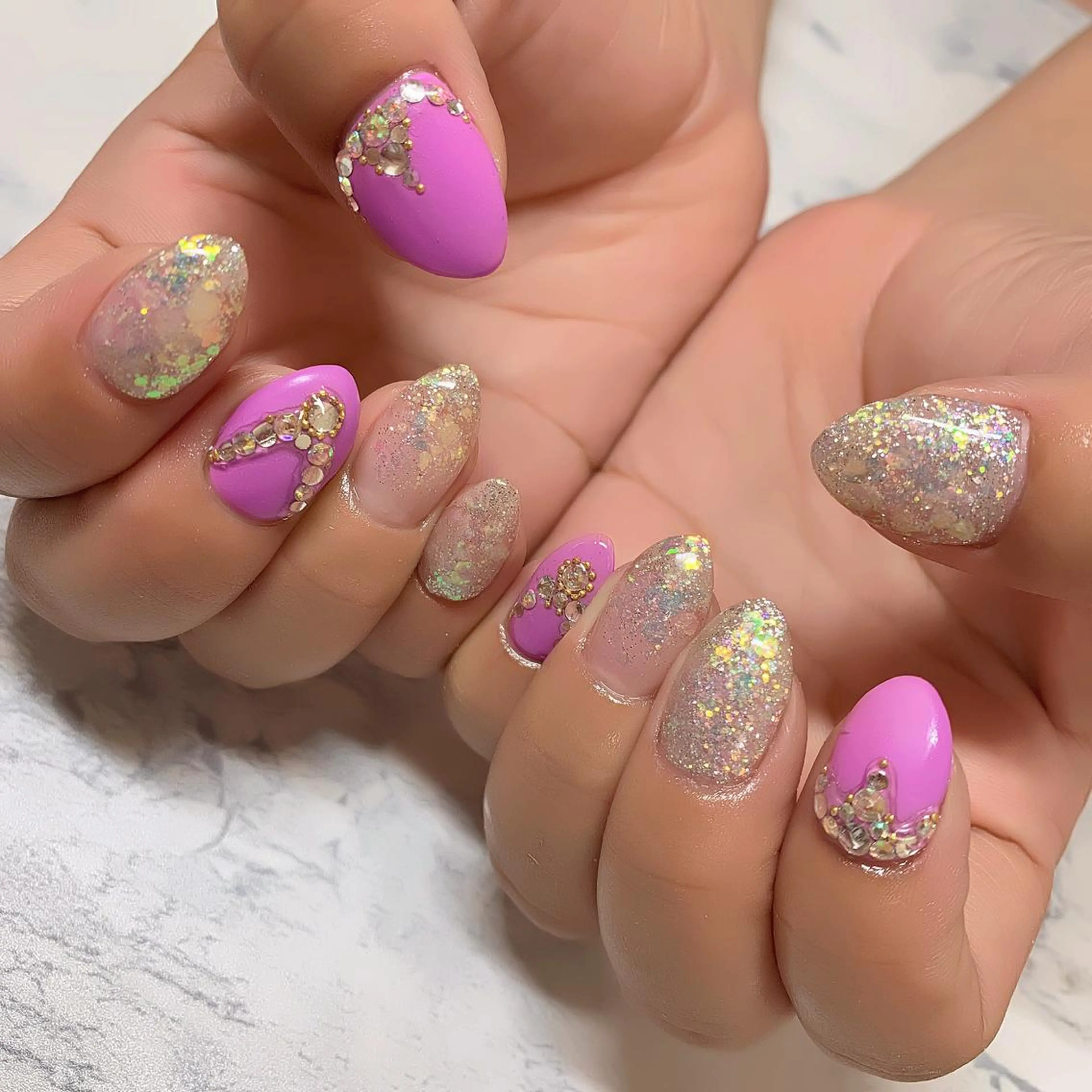 ネイル 菅野 愛花のネイルデザイン