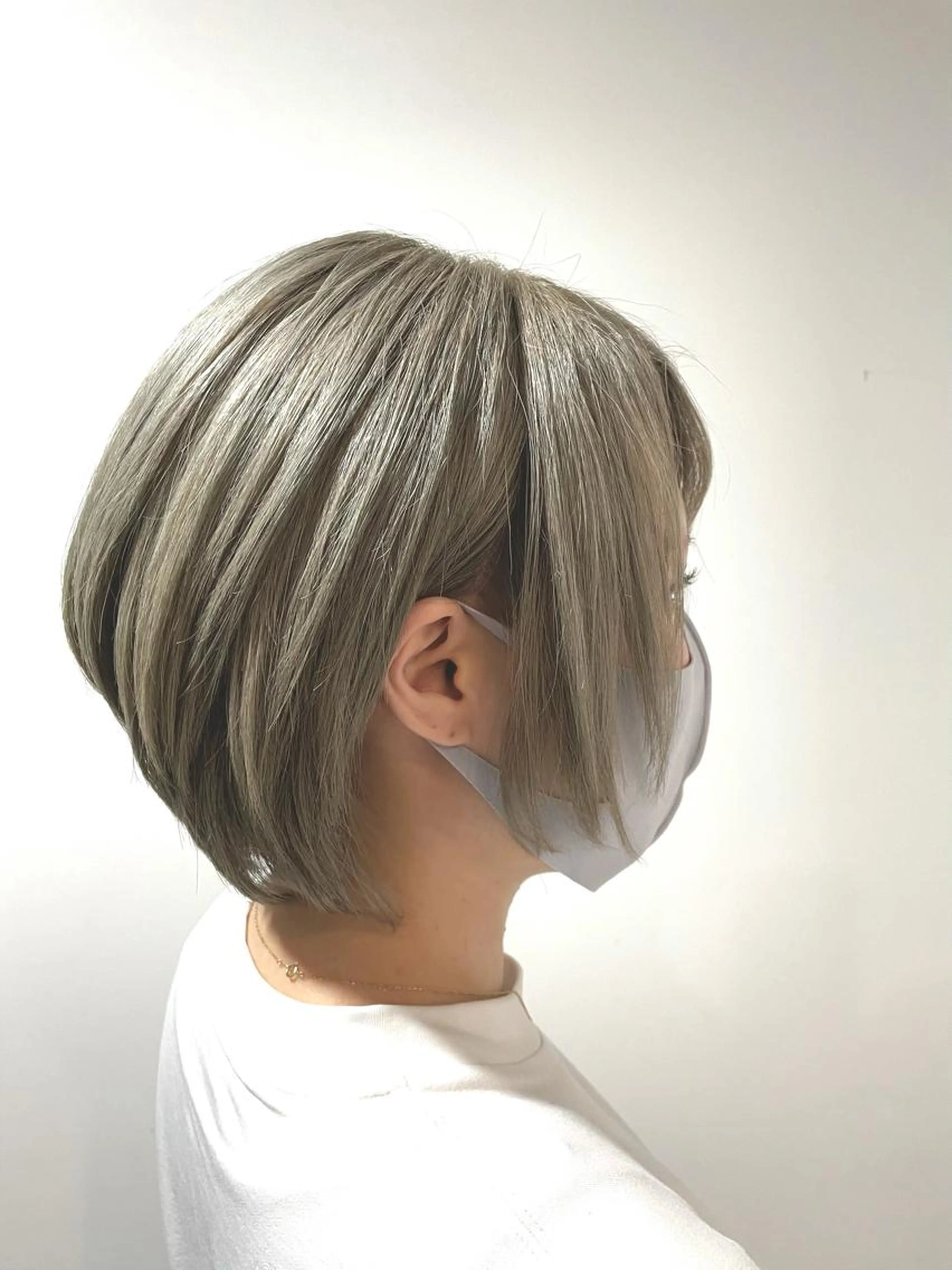 ダブルカラー＋トリートメント　～圧倒的な透明感～12000円グレージュ、ミルクティーベージュ、アッシュ、シルバー、外国人の写真