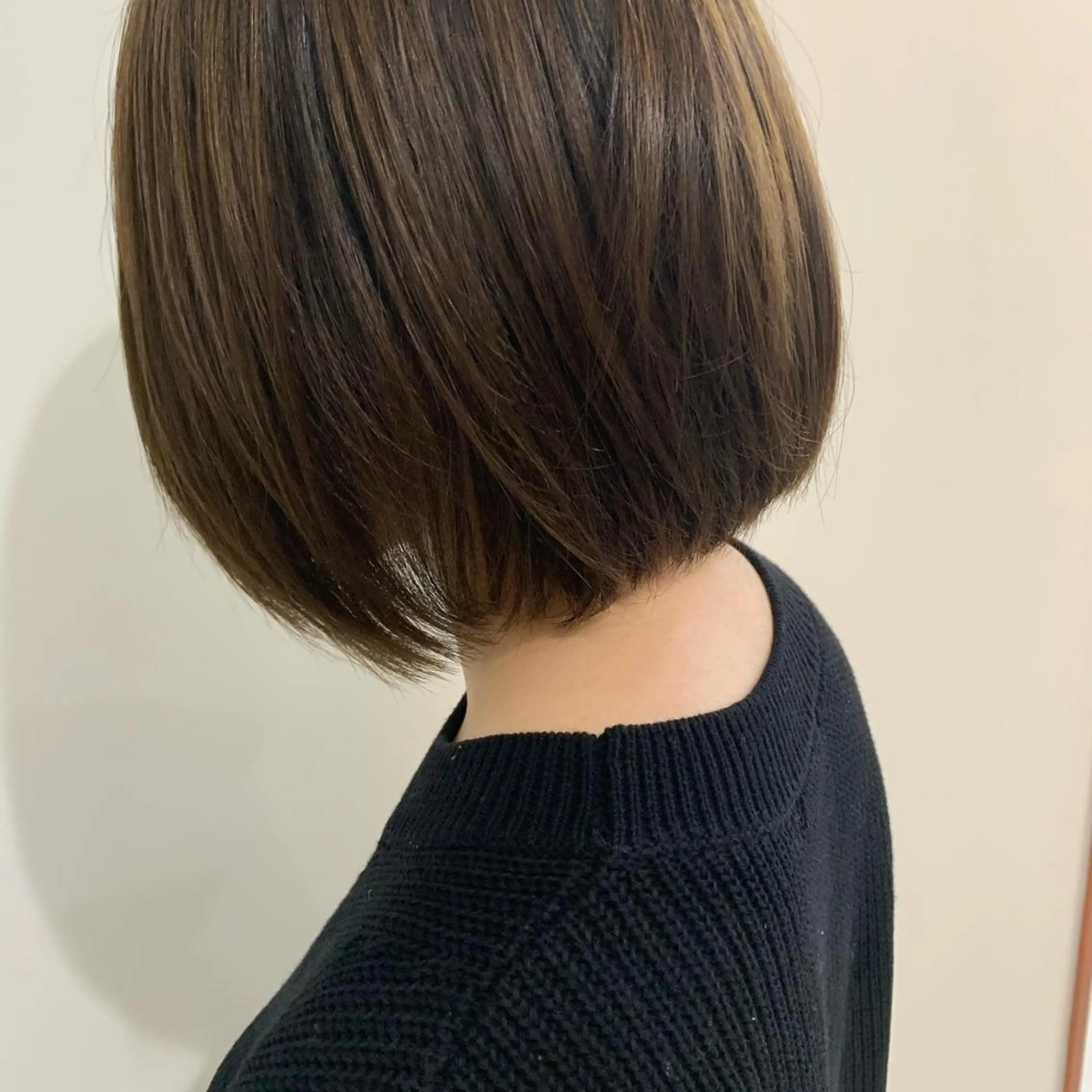 ショート カラー ベージュカラー 🤍似合わせパーマ 奥田沙耶🫧のヘアスタイル