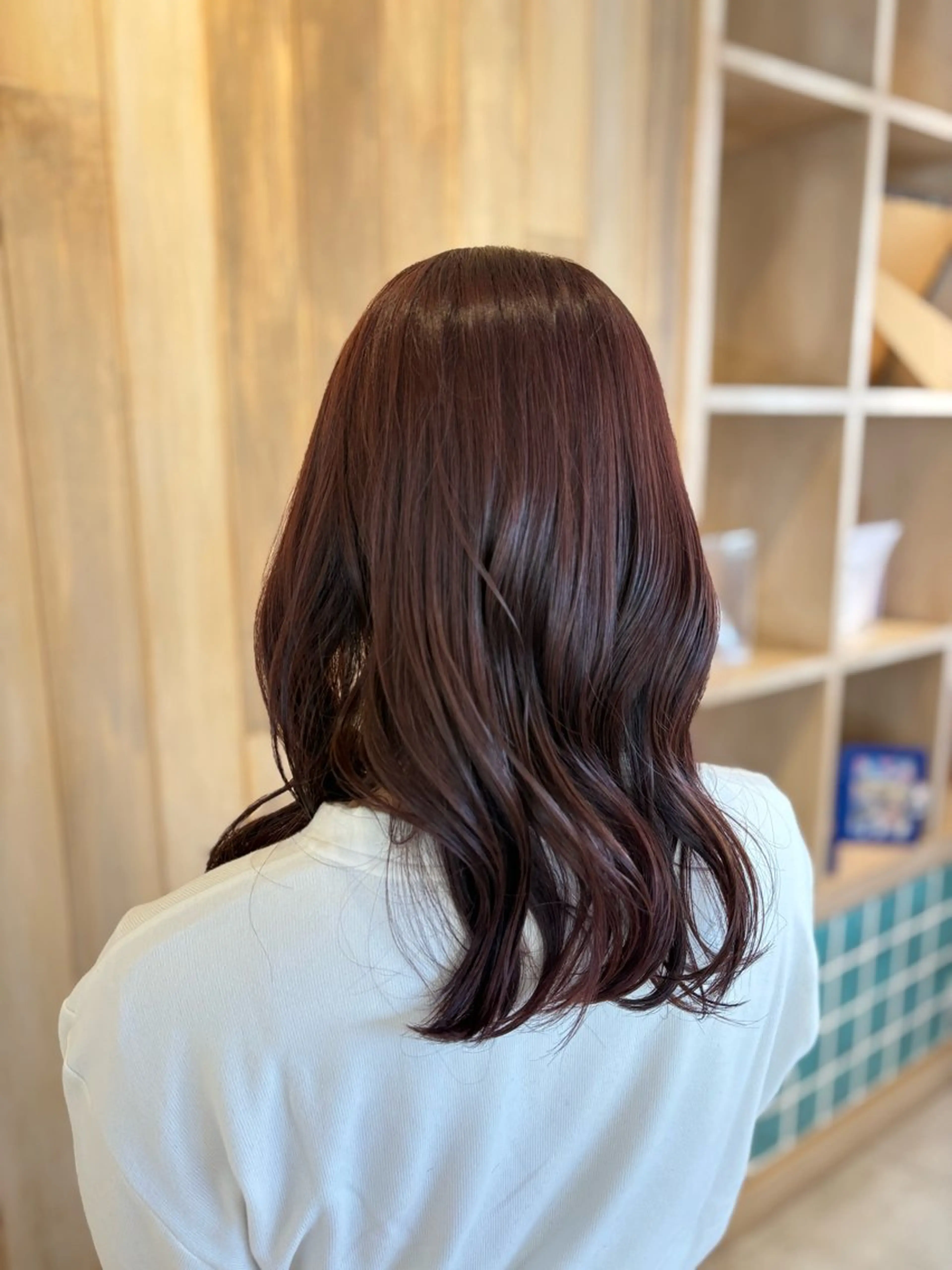 ミディアム 峯崎響乃 ツヤ髪透明感カラーのヘアスタイル