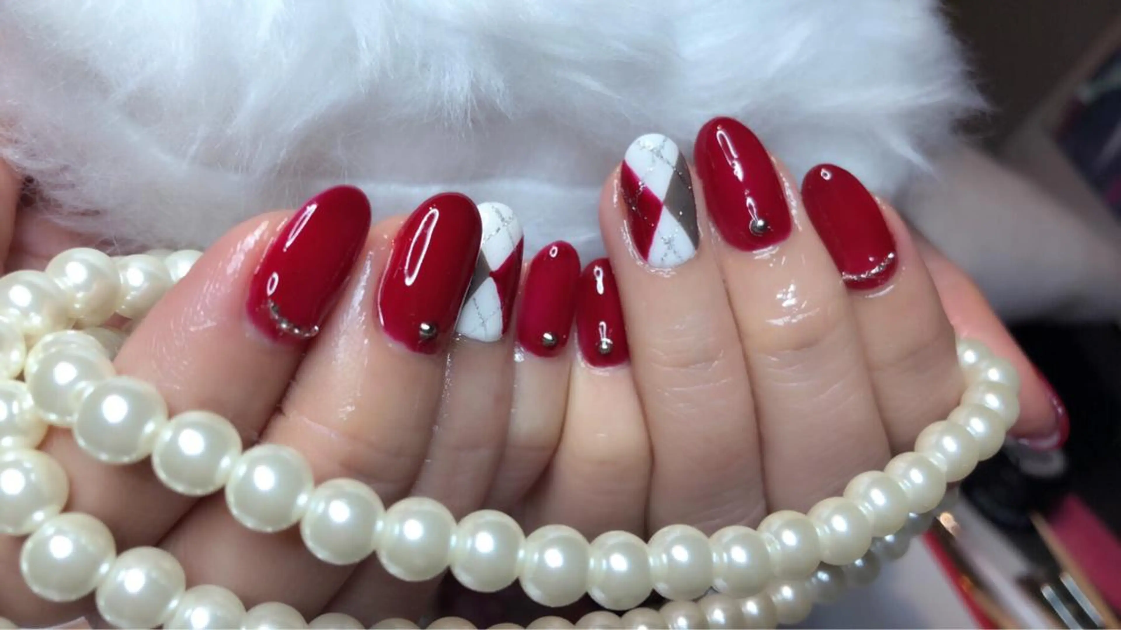 ミディアム ネイル 長さ出し専門 nynaのネイルデザイン