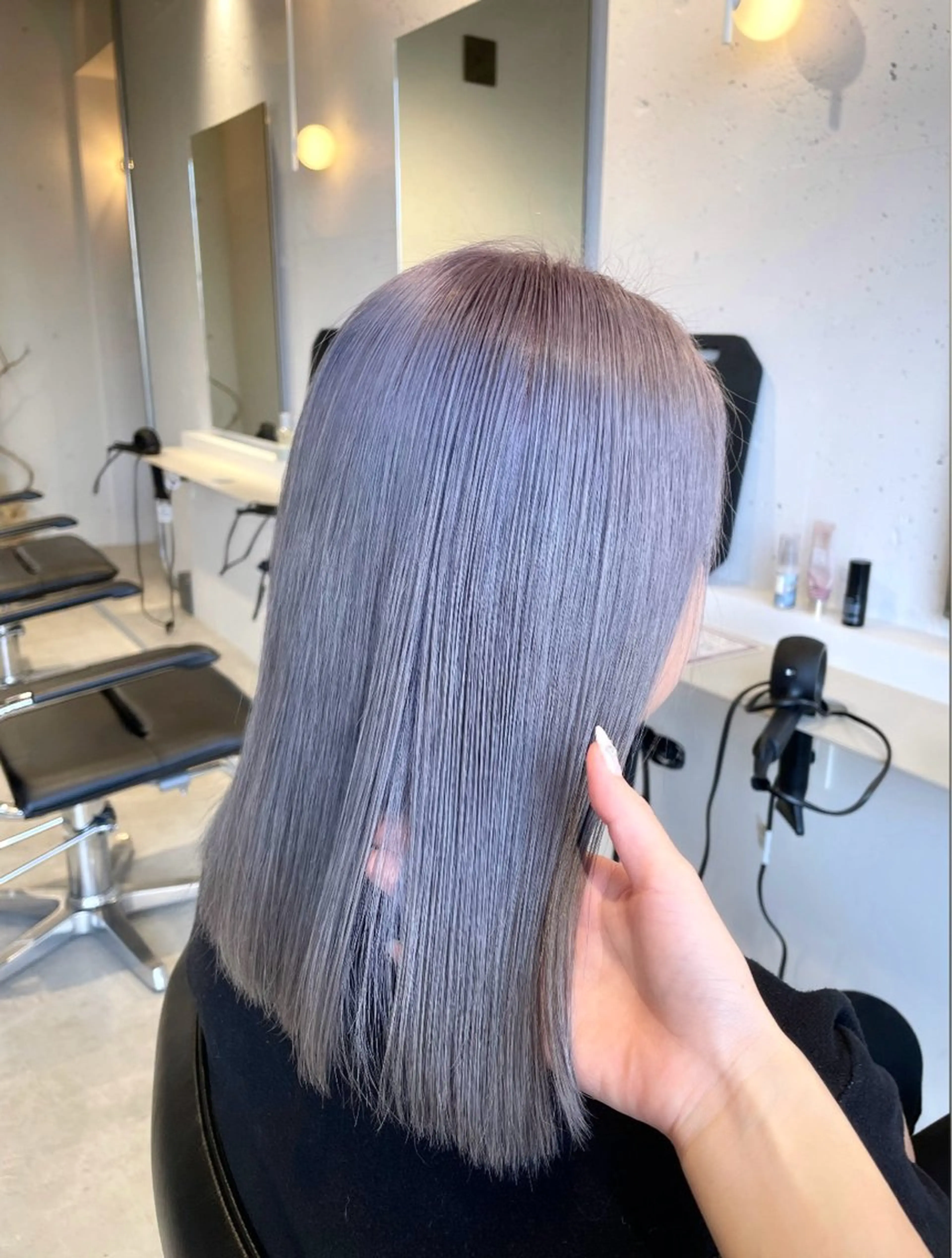 ミディアム カラー tim hinaのヘアスタイル