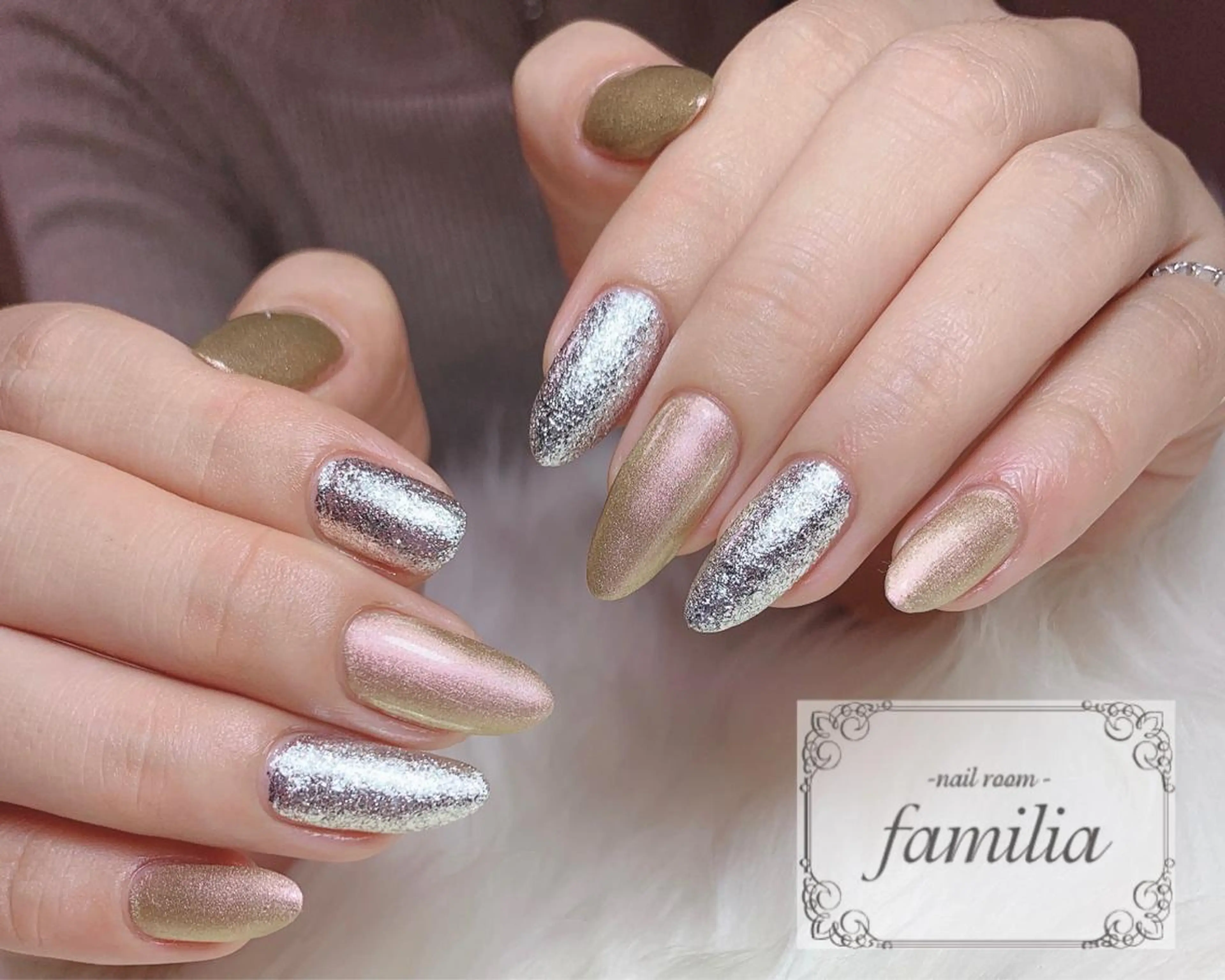 ネイル ゴールド シルバー -nailroom- familiaのネイルデザイン